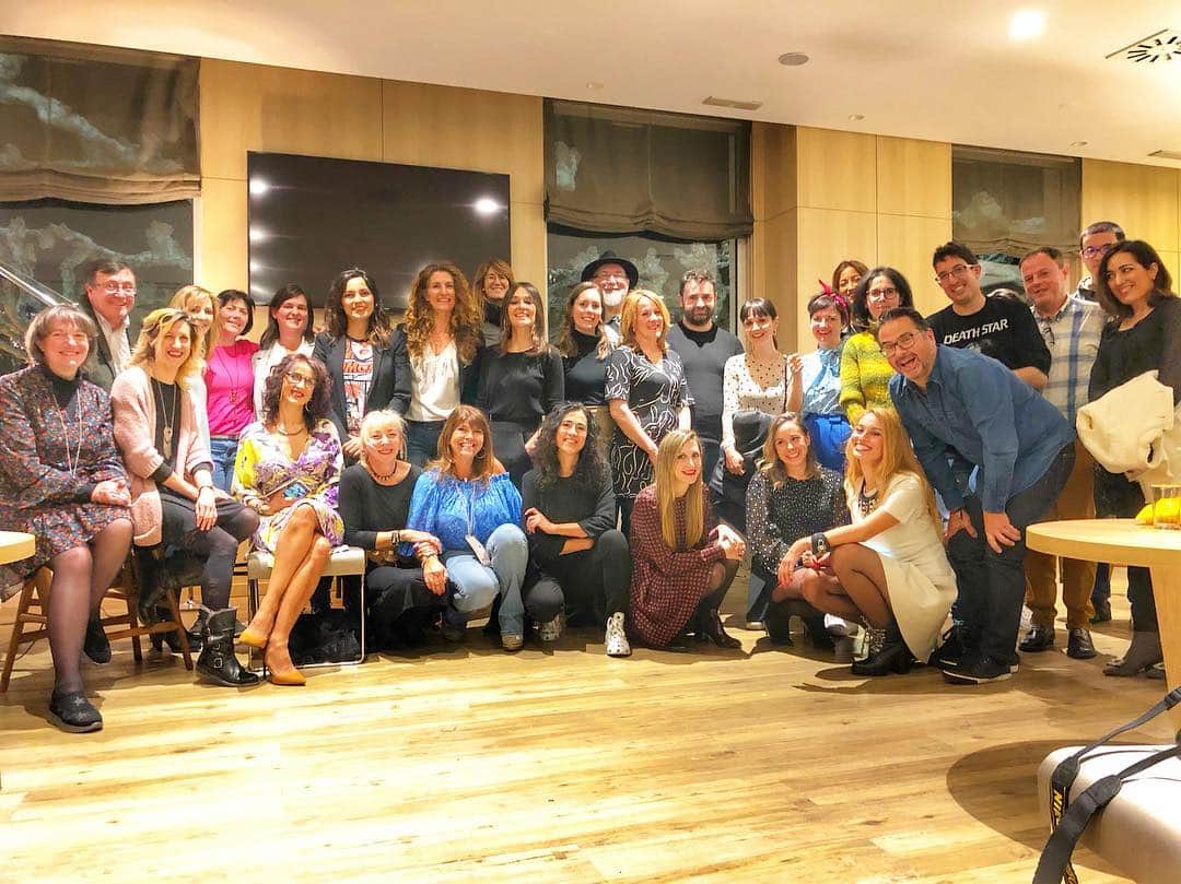 のインスタグラム：「Yesterday we had a great #acmeet with @igersburgos and @ac_hoteles in #Burgos #spain. We had the opportunity to meet local #interiordesign artist @estudioci.es and know about their artistic project too!  Thanks to @achotels and @mayte670 #igersburgos for her special support! #igersspain #achotels」