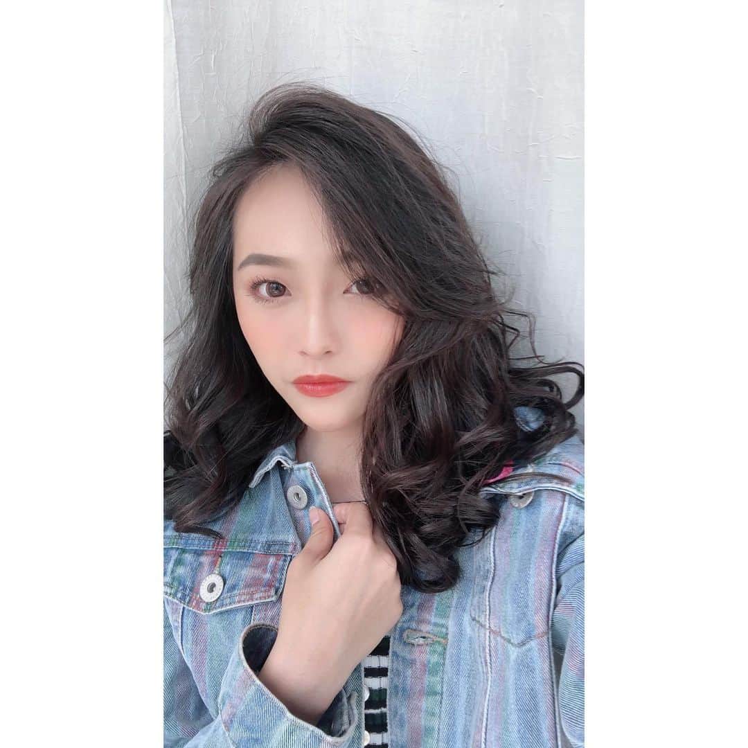 ロナ・アングラエニのインスタグラム：「Delicate but strong.. She was bullet proof.. ☠️ -r.h. Sin-」