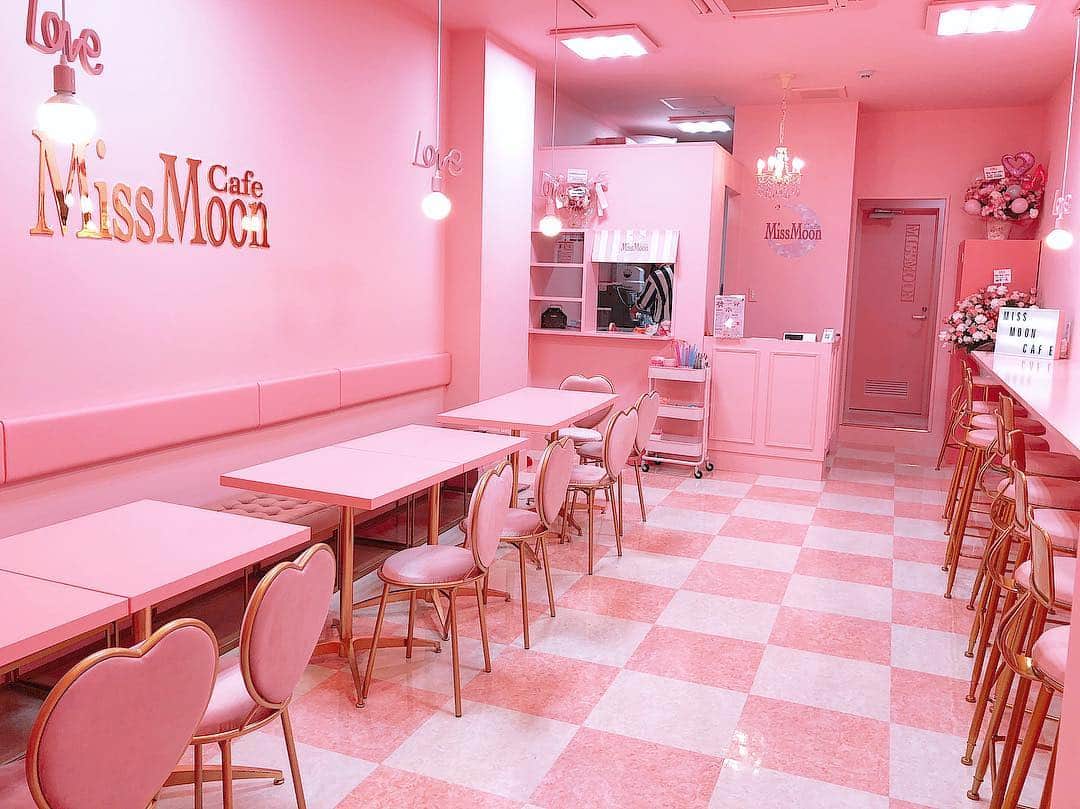 Ruuさんのインスタグラム写真 - (RuuInstagram)「💒Miss Moon Cafe💒@missmooncafe いよいよ明日11:00オープンです！🌸🌸 オープン初日💕私も店頭にたっています♡！とっても楽しみーー！お待ちしています💁🏼‍♀️💕💕スクロールすると行き方も出てくるので見てね〜🚶‍♀️🚶‍♀️🚶‍♀️💕 #missmooncafe #pinkcafe #fukushimashi」3月29日 21時37分 - ruufabulous