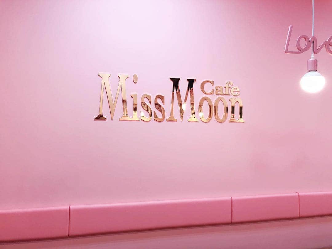 Ruuさんのインスタグラム写真 - (RuuInstagram)「💒Miss Moon Cafe💒@missmooncafe いよいよ明日11:00オープンです！🌸🌸 オープン初日💕私も店頭にたっています♡！とっても楽しみーー！お待ちしています💁🏼‍♀️💕💕スクロールすると行き方も出てくるので見てね〜🚶‍♀️🚶‍♀️🚶‍♀️💕 #missmooncafe #pinkcafe #fukushimashi」3月29日 21時37分 - ruufabulous