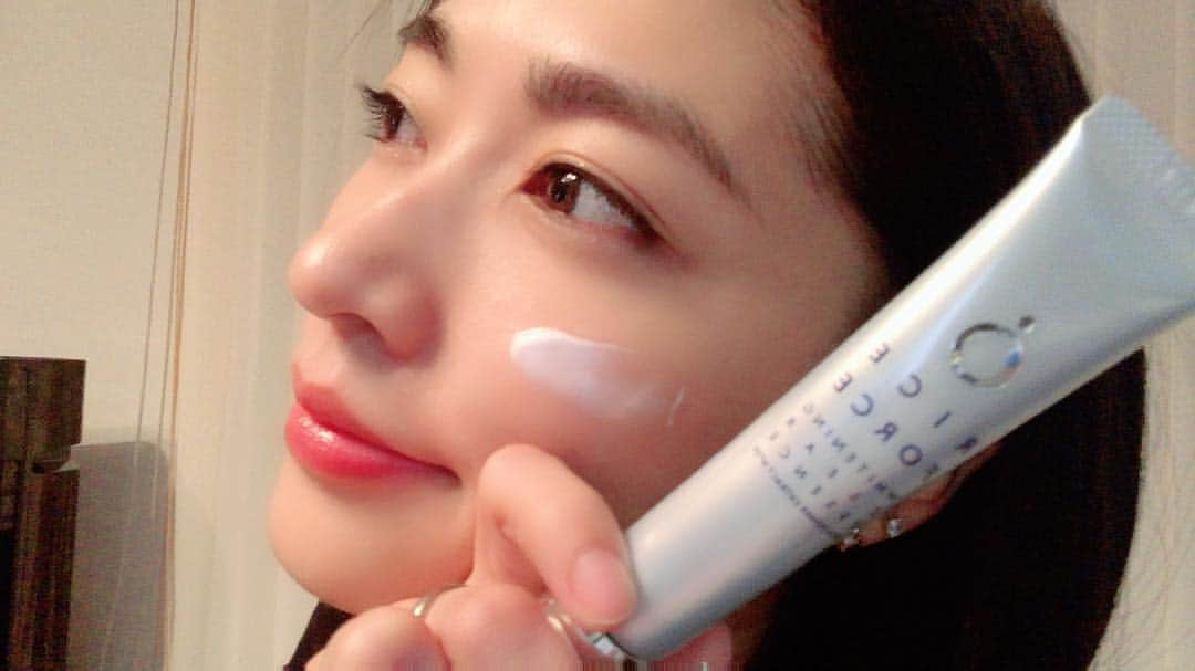 久保杏奈さんのインスタグラム写真 - (久保杏奈Instagram)「RICE FORCE 💙 * * #ライスフォース #ホワイトニングクリアエッセンス #薬用美白美容液 #メラニン#そばかす#防止#美肌#美白#beauty#model#frontanna @riceforce @front_model_agency」3月29日 21時43分 - ___iam_anna___