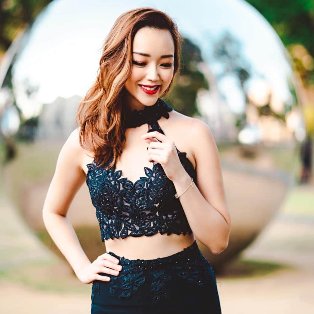 Nicole Chenのインスタグラム：「Beautiful crystal ball behind me #fashionstyle #nice #fun  #singapore #clothes #beauty #travelvlog #blog #djane #nicolechentravels #nicolechen  Shot by @thevisualpractice Sony Lens 70/200mm @sonysingapore」