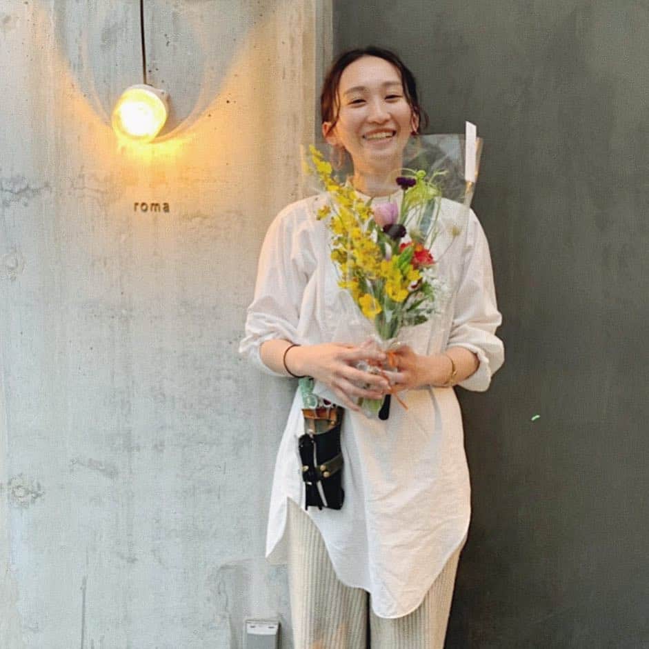 のインスタグラム：「毎日たくさんの方にお見送りしてもらって、ほんとーにしあわせです。 ありがとうございます。 残すところ２日だーーー！」