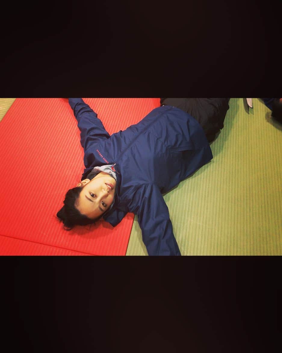 辻やすこさんのインスタグラム写真 - (辻やすこInstagram)「稽古疲れたっす。の顔。  #action#act#actress#tired#japan#japanactionclub#jac#アクション#つかれた#疲れ##稽古#お疲れ様」3月29日 13時05分 - yasupytsuji