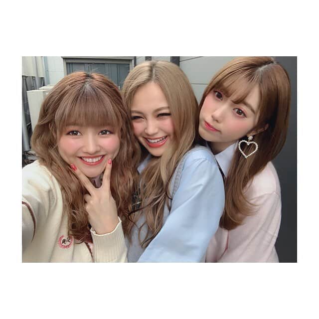 土屋怜菜（れいぽよ）さんのインスタグラム写真 - (土屋怜菜（れいぽよ）Instagram)「三姉妹。﻿ ﻿ 今じゃあPopteenの中で1番上の先輩かな〜﻿ ﻿ オープニングの時、初めて3人で﻿ ステージでれてめちゃくちゃ嬉しかったね☺︎﻿ ﻿ ﻿ それぞれキャラ違うし一緒にいていつも﻿ 本当に面白いし楽しいよ！﻿ ﻿ もっと皆でPopteenを史上最強に﻿ 盛り上げていこう💪❤️支えよう。﻿ ﻿ 皆についてきてもらえるように頑張ろね！﻿ ﻿ Popteenも三姉妹も本当にだいすき💗﻿ #Popteen #全力祭 #三姉妹」3月29日 13時15分 - reipoyo_0411