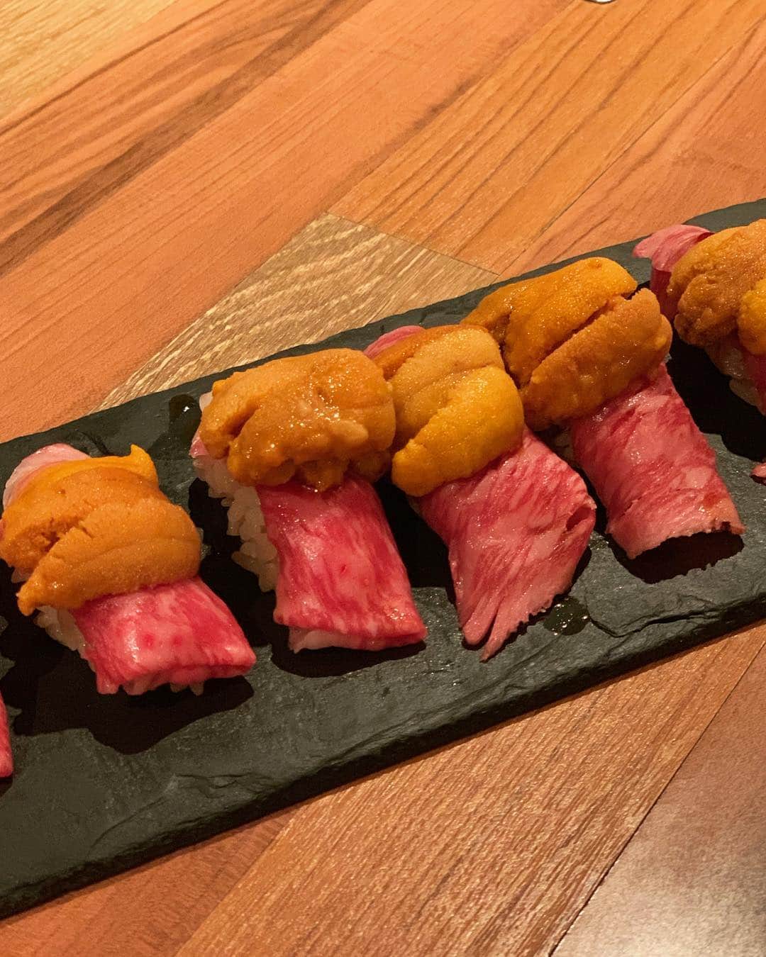Chiakiさんのインスタグラム写真 - (ChiakiInstagram)「. 念願のkintan🐮🍖 美味しかった🤤💓 やっぱり美味しいもの食べてる時ってすごく幸せ🥳👏🎉 ･ #kintan #kintan麻布十番 #焼肉 #ユッケ #ワイン #🐮 #🐃 #食 #夜ごはん #肉スタグラム」3月29日 13時30分 - chianyanchu