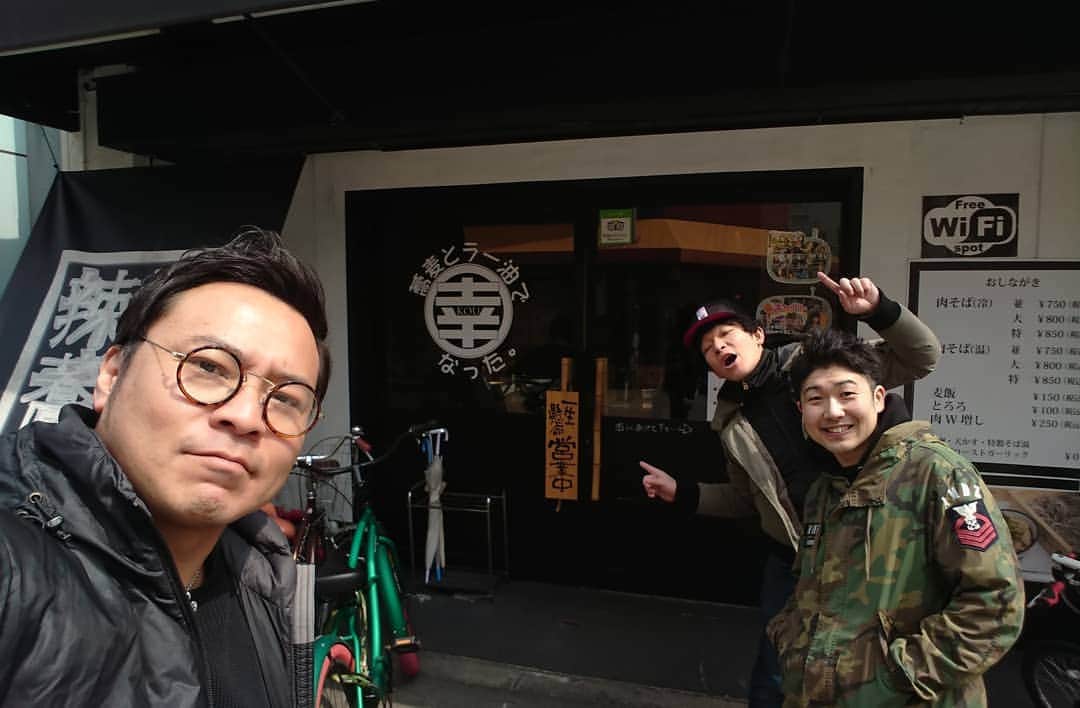 高井俊彦さんのインスタグラム写真 - (高井俊彦Instagram)「【本日のNGK合間ランチ☀️🍴2019.3.29】 すぐにまたまた行っちゃいました☺️‼️ 日本橋にある『蕎麦とラー油で幸（こう）なった。』✨ 余りにもすぐだったので、レイチェルが行きたいと言ったから仕方なく付いてきましたみたいなフリしました😜  いや～ほんま美味しい🎶 幸せをありがとうございました⤴️⤴️⤴️」3月29日 13時33分 - takai_toshihiko