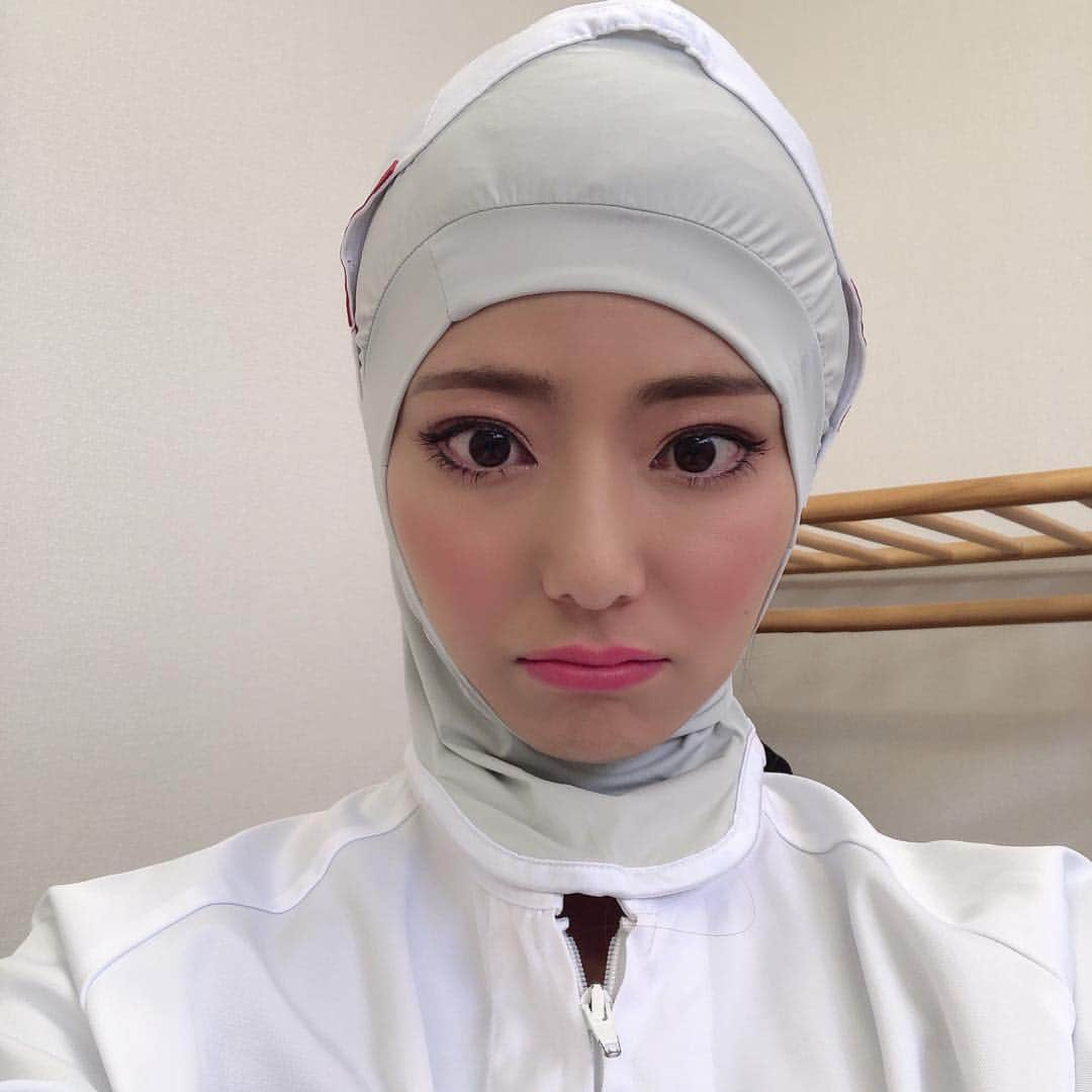 田上舞子さんのインスタグラム写真 - (田上舞子Instagram)「＊ 今夜27:25〜28:25 フジテレビ 🔥おはよう筋肉🔥 ＊ 筋肉芸人のコアラさんと 秋田県の ファミリーマート🏪サラダチキン工場 にお邪魔させて頂きました❣️ ＊ できたてサラダチキン食べてきたよぉ〜💓 早起きか夜更かしのみなさんぜひ見てね〜💓 ＊ ＊ #どうも物を持つと頭に乗せたくなる癖があるようだ #おはよう筋肉」3月29日 13時45分 - mai_tano