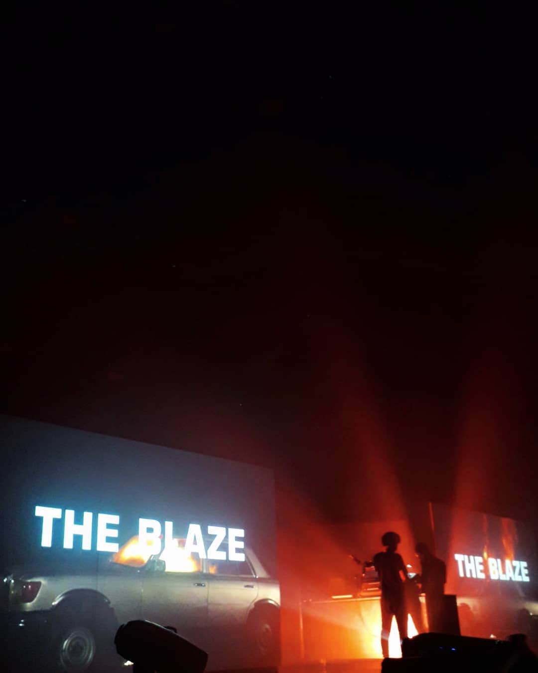 倉岡晋也のインスタグラム：「Sick ✓ Finally I flew @theblazeprod merci beaucoup de nous inviter @florachabotskaya 最近の新譜は彼らしか聴いてないのでは…ってくらい、ハマってる #theblaze」