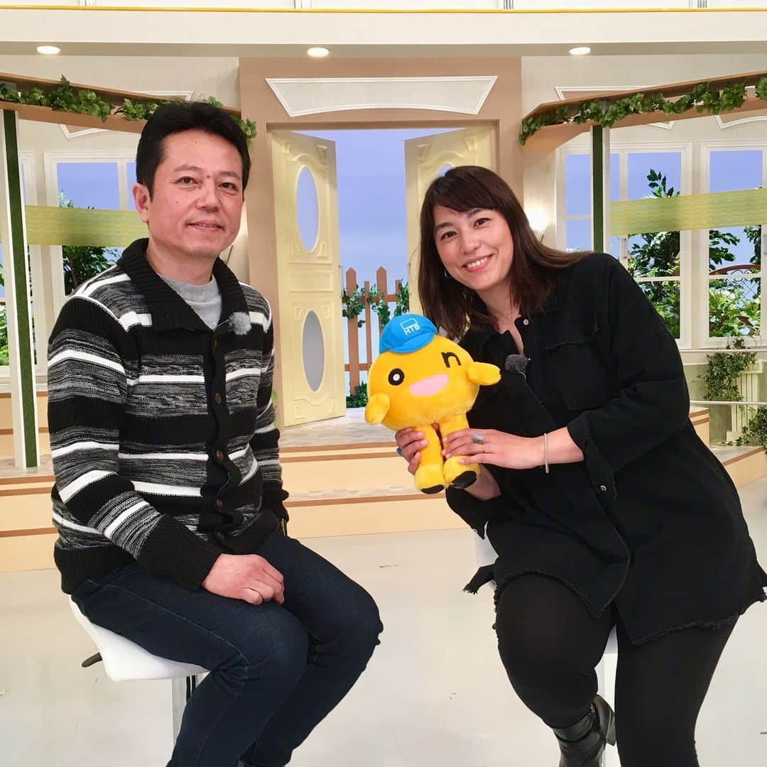 北海道テレビ「イチオシ！モーニング」さんのインスタグラム写真 - (北海道テレビ「イチオシ！モーニング」Instagram)「先ほど札幌出身の シンガーソングライター #福原美穂 さんが HTB にいらっしゃいました✨ 当番組ファイターズコーナーのBGM 『La La La FIGHTERS』でも 毎日お世話になっております  来たる4月19日(金) 札幌cube gardenで開催される 10周年ライブなどお話を伺いましたが なんと今回の聞き手は 当番組の #戸島龍太郎 プロデューサー 「なぜ番組スタッフが？」という方も いるかと思いますが 実は17年前 『情報ワイド夕方Don!Don!』 という番組の 『 #サビから 』というコーナーに 福原さんにご出演頂き その時 司会をしていたのが戸島Pでした  そんな懐かしい話題も飛び出したインタビュー 詳しくは来週4月1日(月)のエンタメで  #htb #イチモニ #夕方dondon #戸島p」3月29日 13時50分 - htb_ichimoni