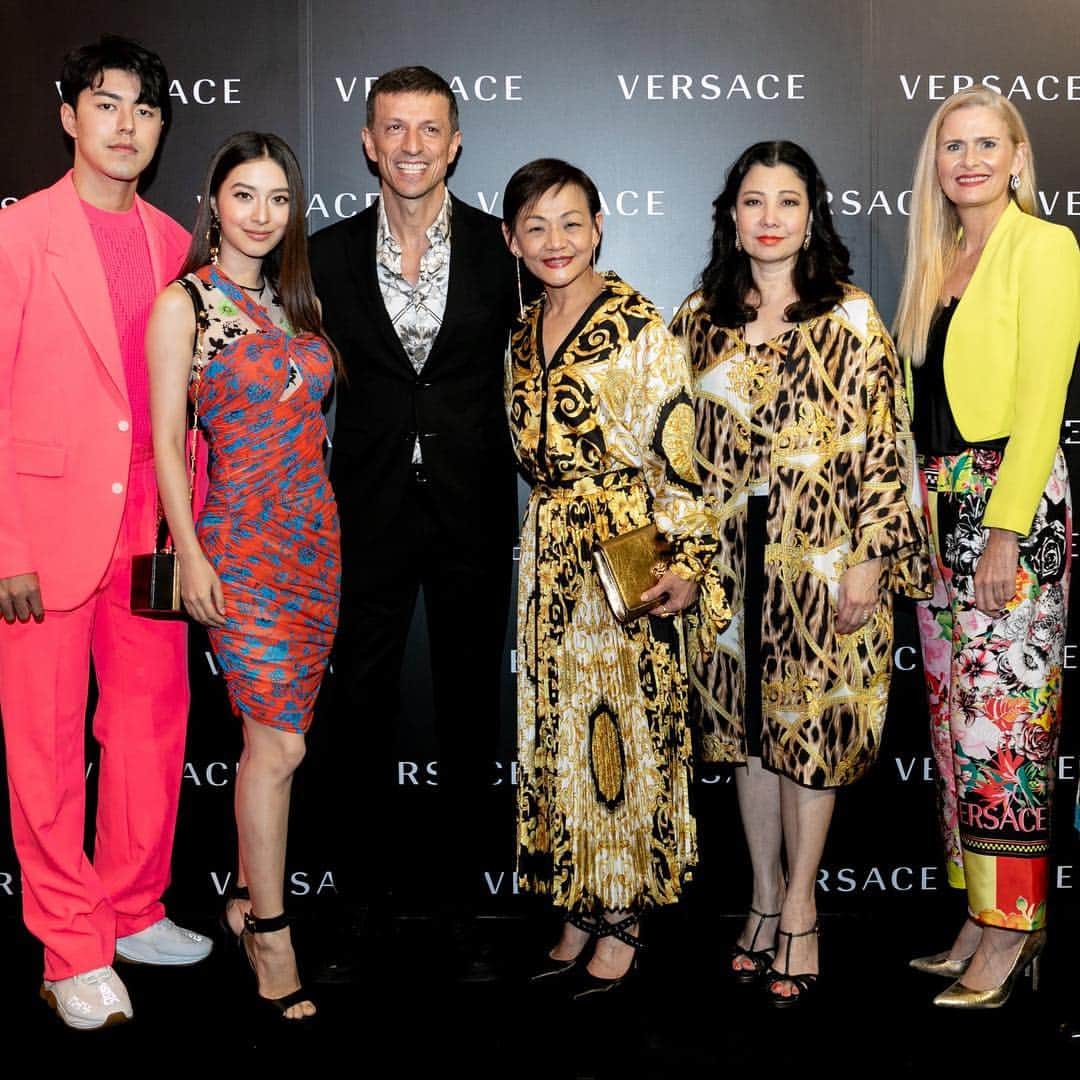 Laila Boonyasakさんのインスタグラム写真 - (Laila BoonyasakInstagram)「Big congrats for @versace new flagship store at #iconsiam  #versacethailand 🥳🥳🥳🥳🥳🥳🥳🥳🥳」3月29日 14時08分 - chermarn