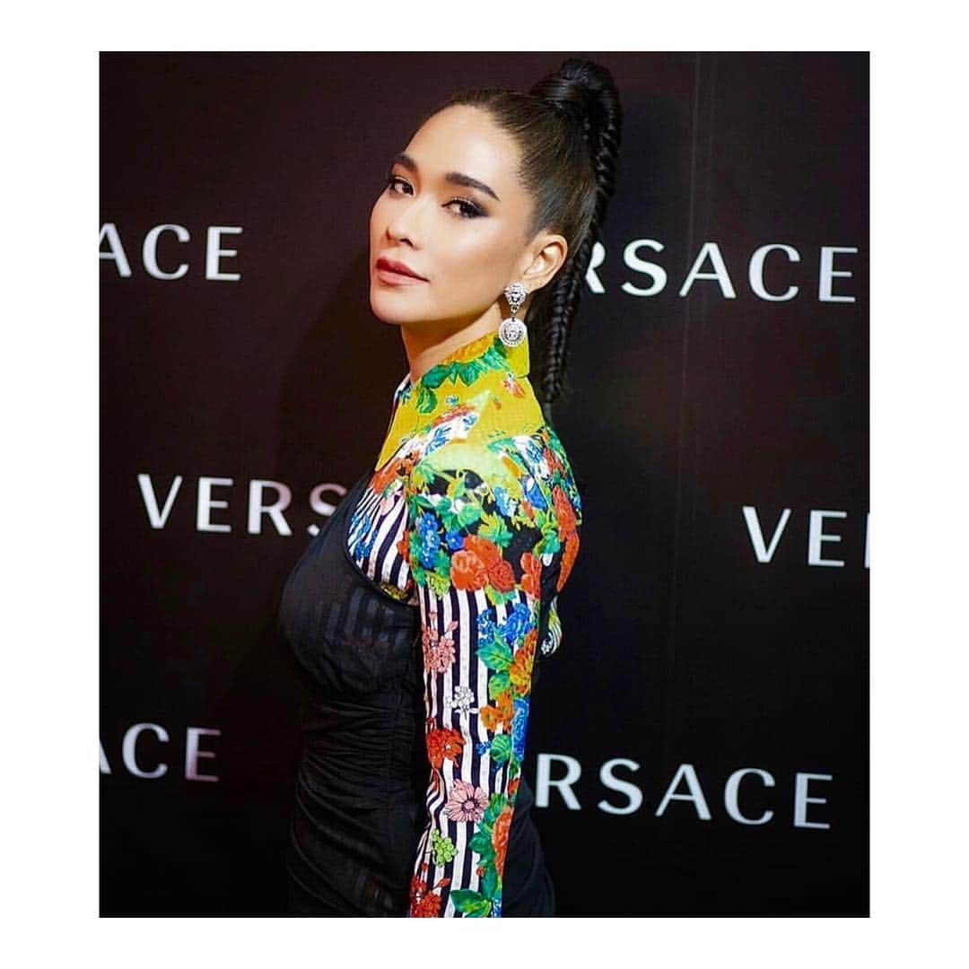 Laila Boonyasakさんのインスタグラム写真 - (Laila BoonyasakInstagram)「Big congrats for @versace new flagship store at #iconsiam  #versacethailand 🥳🥳🥳🥳🥳🥳🥳🥳🥳」3月29日 14時08分 - chermarn