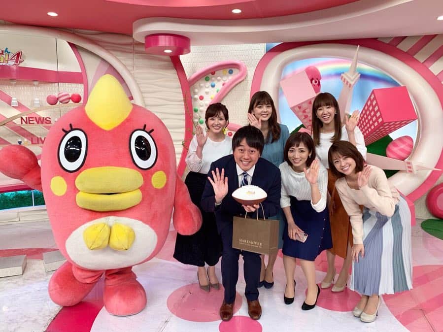 のインスタグラム：「🌸 今日の放送をもって安村アナウンサーがoha!4をご卒業されました！5年半本当にお疲れ様でした😭✨ . . くだらないノリにもたくさんお付き合いいただき… 朗らかで誰からも愛される大きな存在😆⭐️ 毎週癒されていました！ そしてラグビー大好き安村さん！ラグビーワールドカップでのご活躍も楽しみにしております🏉🔥 #oha4#おはよん#卒業 #安村直樹 アナウンサー #ちょきちょきまん」
