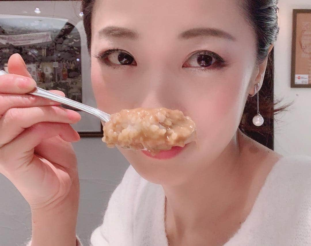 一条もんこさんのインスタグラム写真 - (一条もんこInstagram)「あしたのカレー。  発売からもうすぐ1年になります。 皆さまのご支援のおかげで、少しずつ販売地域を増やすことができました。 本当に本当に！！ありがとうございます（ ; ; ）  この度新たに、 イトーヨーカドー様全店、 ドンキホーテ様全店の導入が決まりました。  各店舗の準備が整い次第、随時入荷してゆきます。  また、 現在、あしたのカレーの新潟バージョンも制作中です。  売り上げの一部を新潟をカレー県にすべく、 協力費として寄付していきたいと思います。 ♡カレーで世界を幸せに♡ #カレー#あしたのカレー#レトルトカレー#イトーヨーカドー#ドンキホーテ#入荷決定#ありがとうございます#一条もんこ」3月29日 14時29分 - monko1215