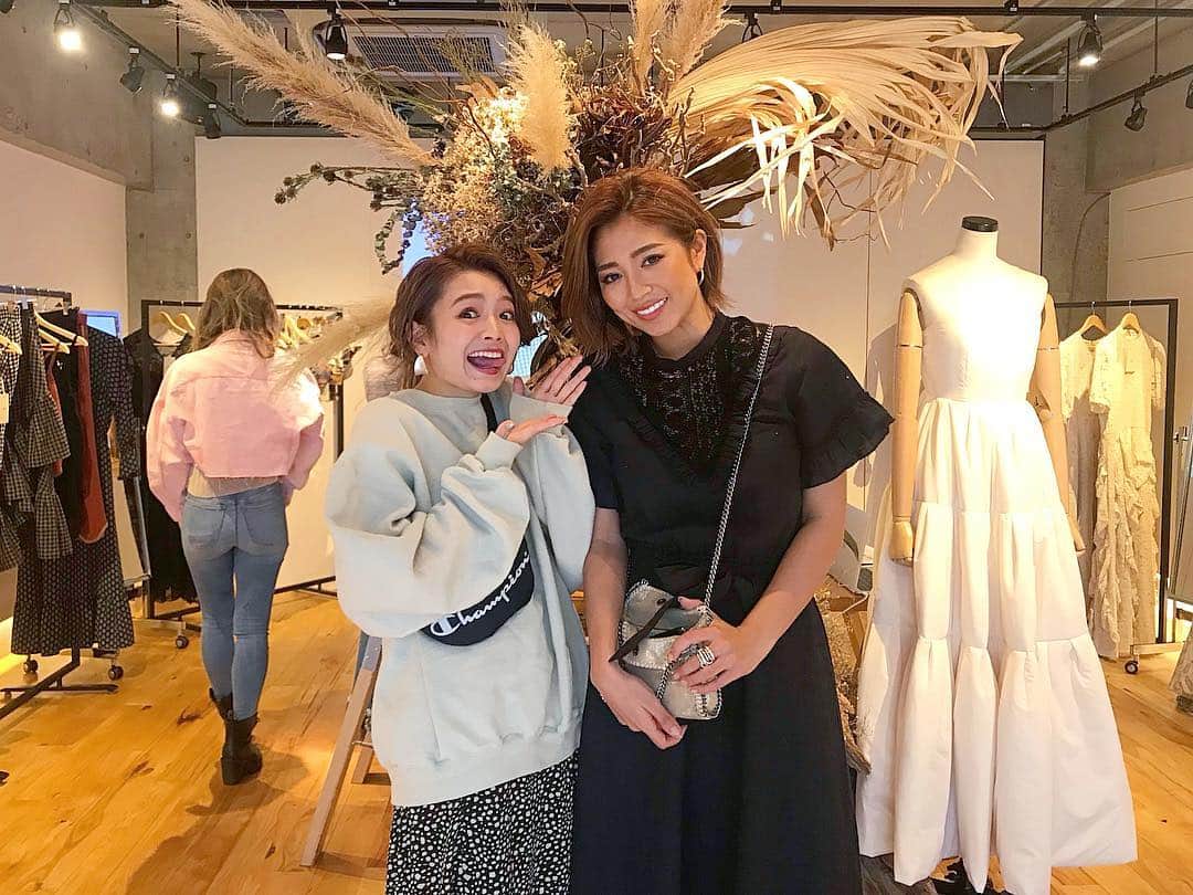 富久美玲のインスタグラム：「_ . オトナなワンピースブランド"margot"の 展示会に行ってきました👗💕💕 . ワンピース届くの楽しみです＼(^o^)／✨ . #margot#2019ss#popup#展示会#オトナワンピース#ワンピース#オーダー」