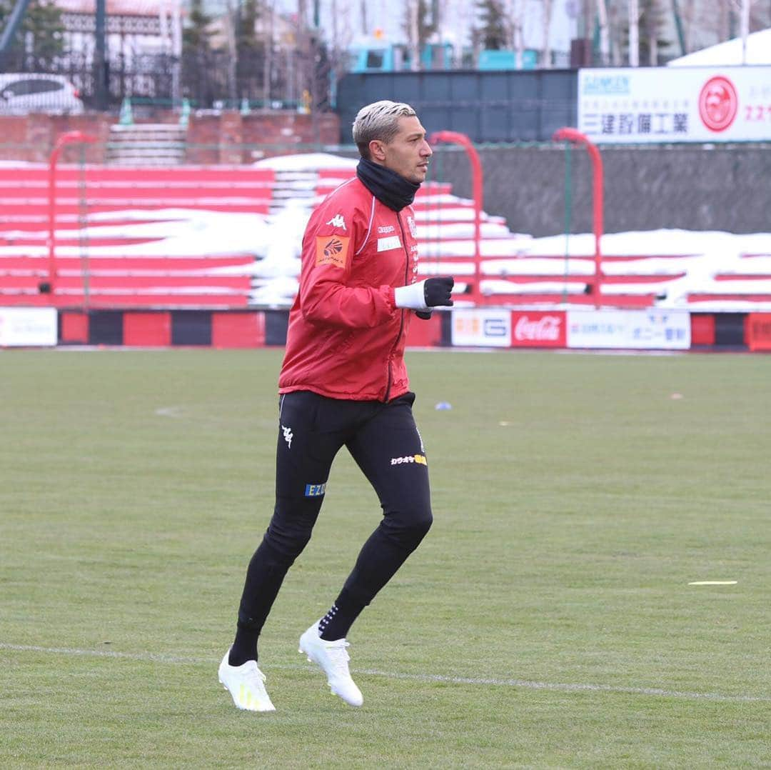 ジェイ・ボスロイドさんのインスタグラム写真 - (ジェイ・ボスロイドInstagram)「Nice to be back in training after a short time out, I feel good👍🏽, Jay misses the JAYleaguejp and the @jleaguejp misses Jay 😂 I love the game I love my team I love the fans 😍  #consadole#team#together#win#belief#determination#striveforgreatness#blessed#hardwork#dedication#soccer#football#training#japan#jleague#adidas#adidastokyo」3月29日 14時58分 - jaybothroyd