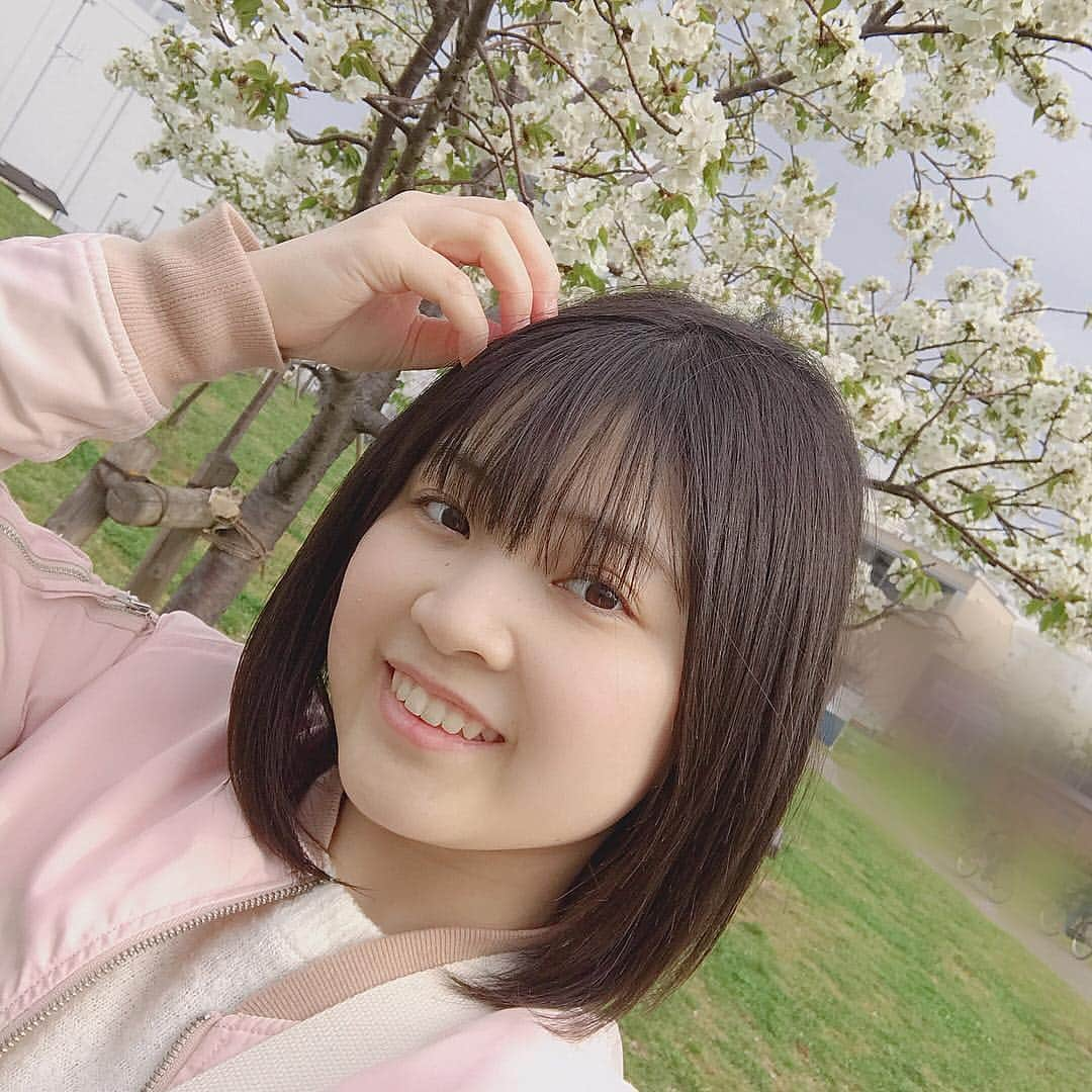 大野 一二三さんのインスタグラム写真 - (大野 一二三Instagram)「この時期はたくさん公園に行きたくなるっ🎶 #公園 #春 #桜 #ピクニック #ピンク #すっぴん」3月29日 15時10分 - hifumi_ohno