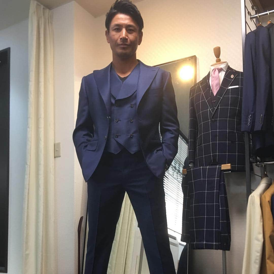 魔裟斗さんのインスタグラム写真 - (魔裟斗Instagram)「今日 スリーピース ダブルベストスーツ 出来上がり！ made by tokyo tailor #魔裟斗  @tokyotailor」3月29日 15時30分 - masato.official