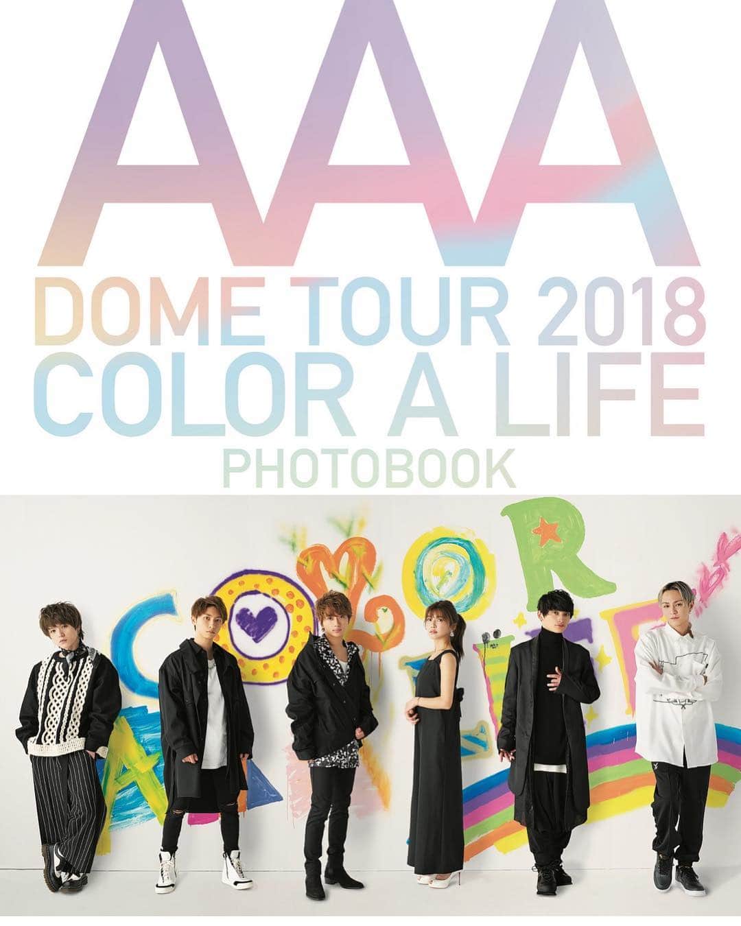 AAAさんのインスタグラム写真 - (AAAInstagram)「本日3/29発売！﻿﻿ ﻿﻿ 写真集『AAA DOME TOUR 2018 COLOR A LIFE PHOTOBOOK』でAAA色に染まってみては⁉️😋﻿ ﻿﻿ ﻿﻿ #AAACALPHOTOBOOK」3月29日 15時32分 - aaa_official_jp
