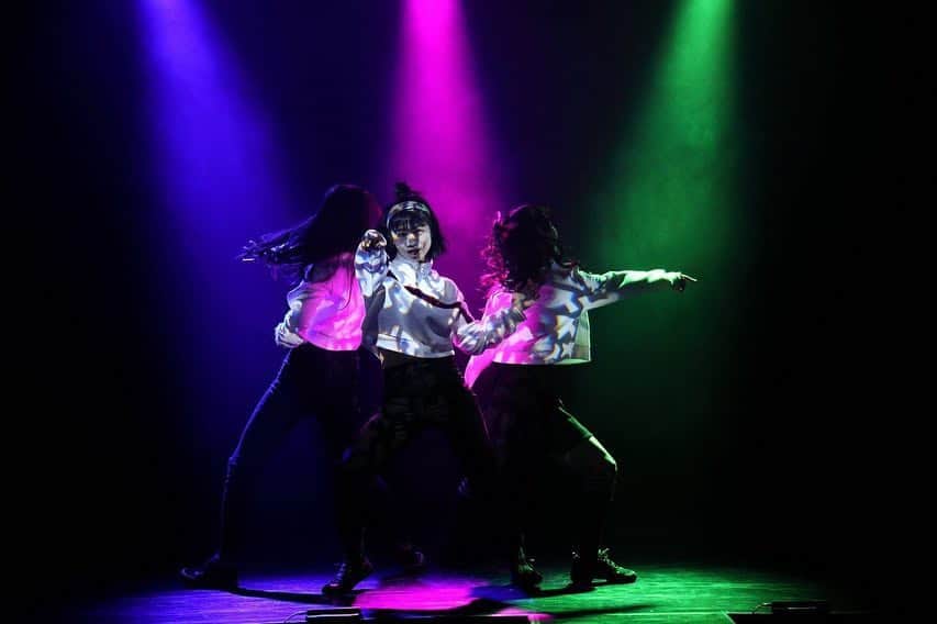 槙田紗子さんのインスタグラム写真 - (槙田紗子Instagram)「#蒲田行進曲 #たやのりょう一座 #振付 #槙田紗子 #浅草 #木馬亭 3/31まで。照明かっこよすぎる！！！」3月29日 15時35分 - saco_makita