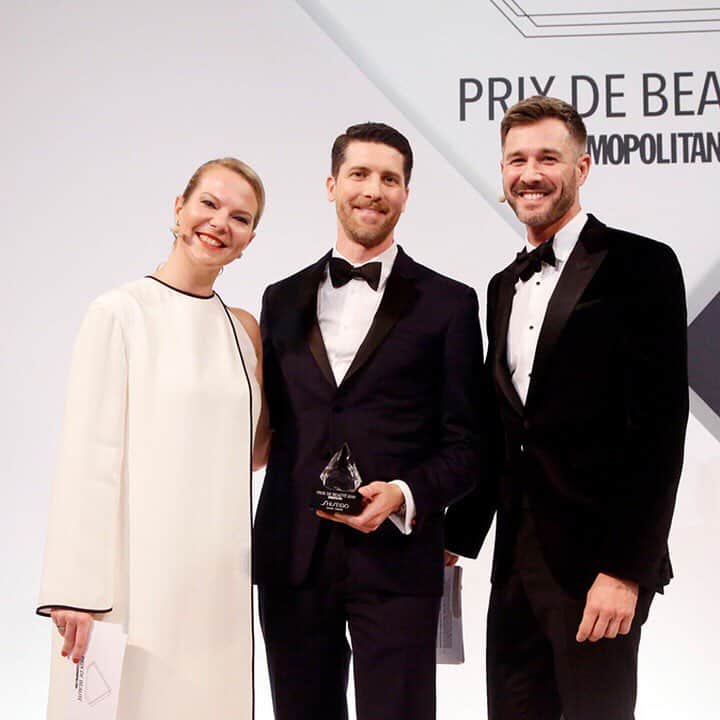 資生堂 Shiseido Group Shiseido Group Official Instagramさんのインスタグラム写真 - (資生堂 Shiseido Group Shiseido Group Official InstagramInstagram)「Last month, Shiseido was honored with two awards at the 27th #PrixdeBeauté, the Oscars of the beauty industry, which took place in Kurhaus Wiesbaden, Germany. Held by the German edition of Cosmopolitan Magazine, the event celebrates the most significant launches across various beauty categories. #EssentialEnergy Moisturizing Gel Cream from brand @SHISEIDO won the "Skincare Women" category, while @ZadigetVoltaire #GirlsCanDoAnything won the prize for "Editors' Favorite Product."  Learn more: https://www.prixdebeaute.de  @cosmopolitan_de #shiseido #zadigetvoltaire #prixdebeaute #prixdebeaute2019 #prixdebeauté2019 #zadigfragrances #ShiseidoEMEA #cosmopolitanmagazine  #資生堂 #ザディグエヴォルテール #エッセンシャルイネルジャ #资生堂 #化妝品 #化妆品 #메이크업 #뷰티」3月29日 16時01分 - shiseido_corp