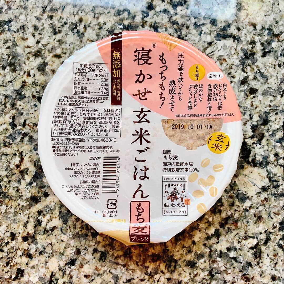 多岐川華子さんのインスタグラム写真 - (多岐川華子Instagram)「夜セットしたつもりが、起きたらご飯炊けてない🤦‍♀️🍚ぎゃっ。 買っておいて良かった。 チンすればできちゃうご飯。 しかも【寝かせ玄米】😚 もっちもちで美味しいよ❤️ . +ゆで卵 +ポテトサラダ +イワシの梅煮 +もずく +納豆 +茄子とわかめ、長ネギのお味噌汁 +寝かせ玄米 もち麦ブレンド . . #food#instafood#japanesefood#cooking#instagood#japan#おうちごはん#家ごはん#ごはん#朝ご飯#昼ごはん#和食#和定食#日本#料理#食事#バランス#献立#一汁三菜#食の大切さ#寝かせ玄米#チンご飯#もち麦ブレンド#ダイエット食#はなこ飯」3月29日 16時10分 - hanako__official