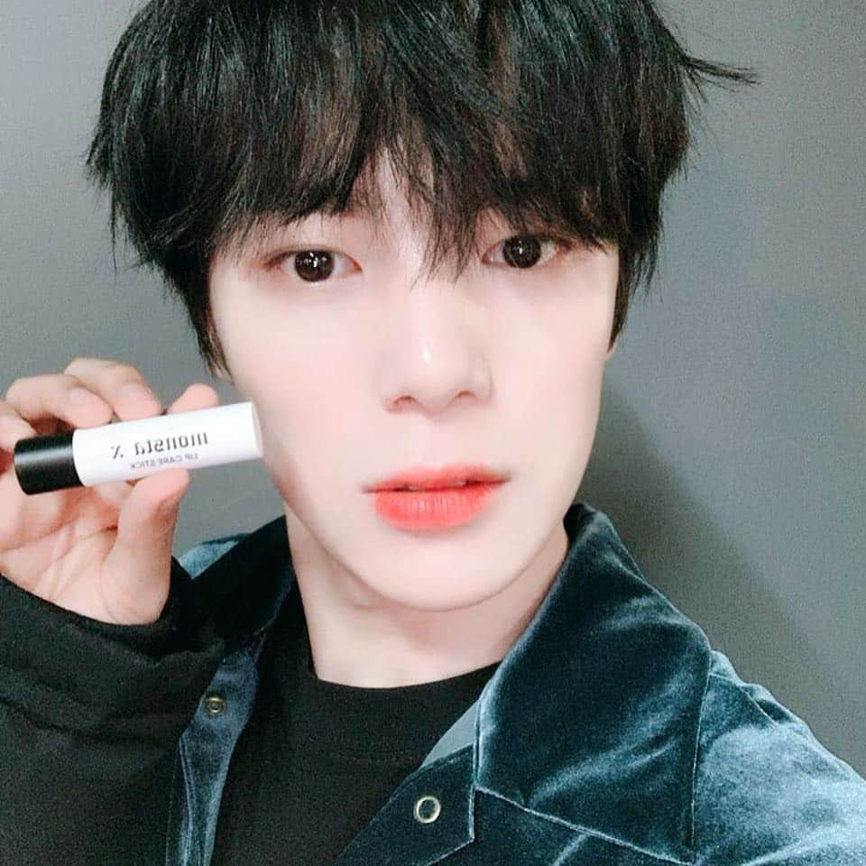 Monsta Xさんのインスタグラム写真 - (Monsta XInstagram)「#몬스타엑스 X #토니모리 #몬스타엑스립케어스틱 😘💋 @tonymoly_street #MONSTAX #MONSTA_X #TONYMOLY #LIP_CARESTICK  #촉촉부드러운입술케어 #셔누 #원호 #민혁 #기현 #형원 #주헌 #IM  #MONSTAXGRAM #몬스타그램」3月29日 16時24分 - official_monsta_x