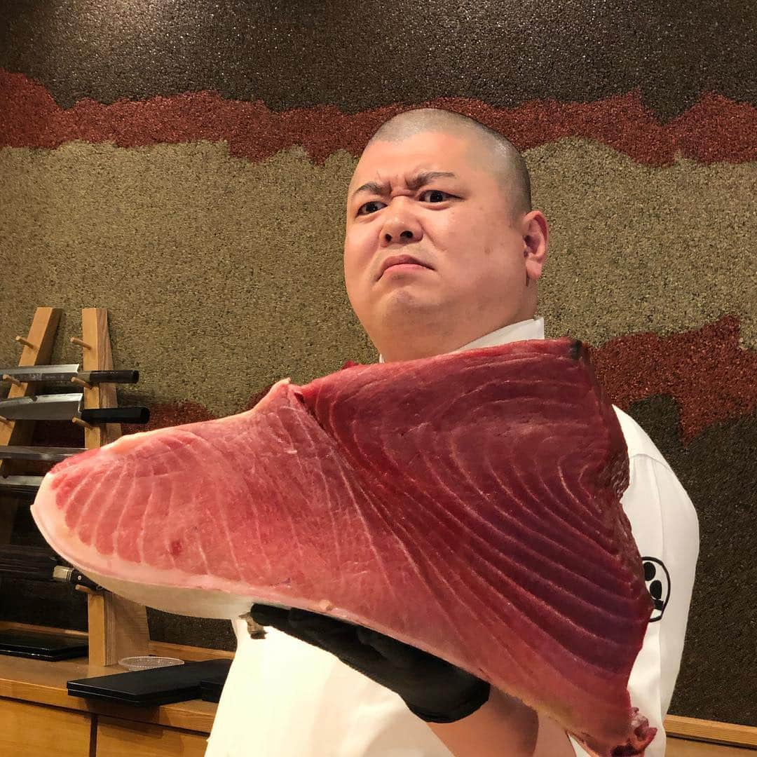 出水田大二郎さんのインスタグラム写真 - (出水田大二郎Instagram)「なう！噂通りの半端ないクオリティ。 #照寿司#照寿司のやり方 #北九州#戸畑」3月29日 22時16分 - dai26insta