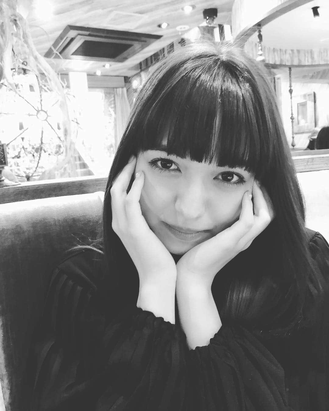 阿知波妃皇のインスタグラム：「こっちのが可愛い たやらいむぎぱん」