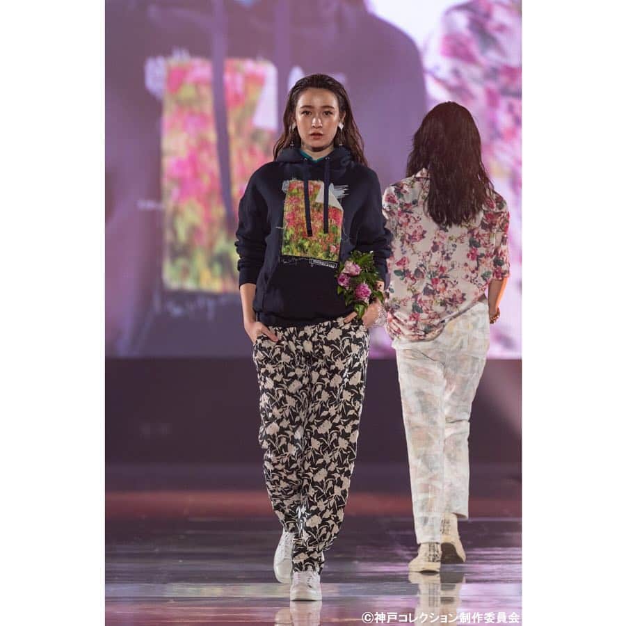 神戸コレクションさんのインスタグラム写真 - (神戸コレクションInstagram)「. . . 神戸コレクション 2019 SPRING/SUMMER -ガールズフェスティバル- OFFICIAL PHOTO . ▽BRAND▽ meagratia (@meagratia) . ▽MODEL▽ #香川沙耶 #朝比奈彩 #藤井サチ #立花恵理 #Niki #松井愛莉 . #kobecollection #神戸コレクション #kobecollection_official #神戸コレクション公式 #神コレ #2019ss #神戸コレクション2019ss #ガールズフェスティバル #fashionshow #fashion #model #brand #styling #meagratia」3月29日 17時00分 - kobe_collection