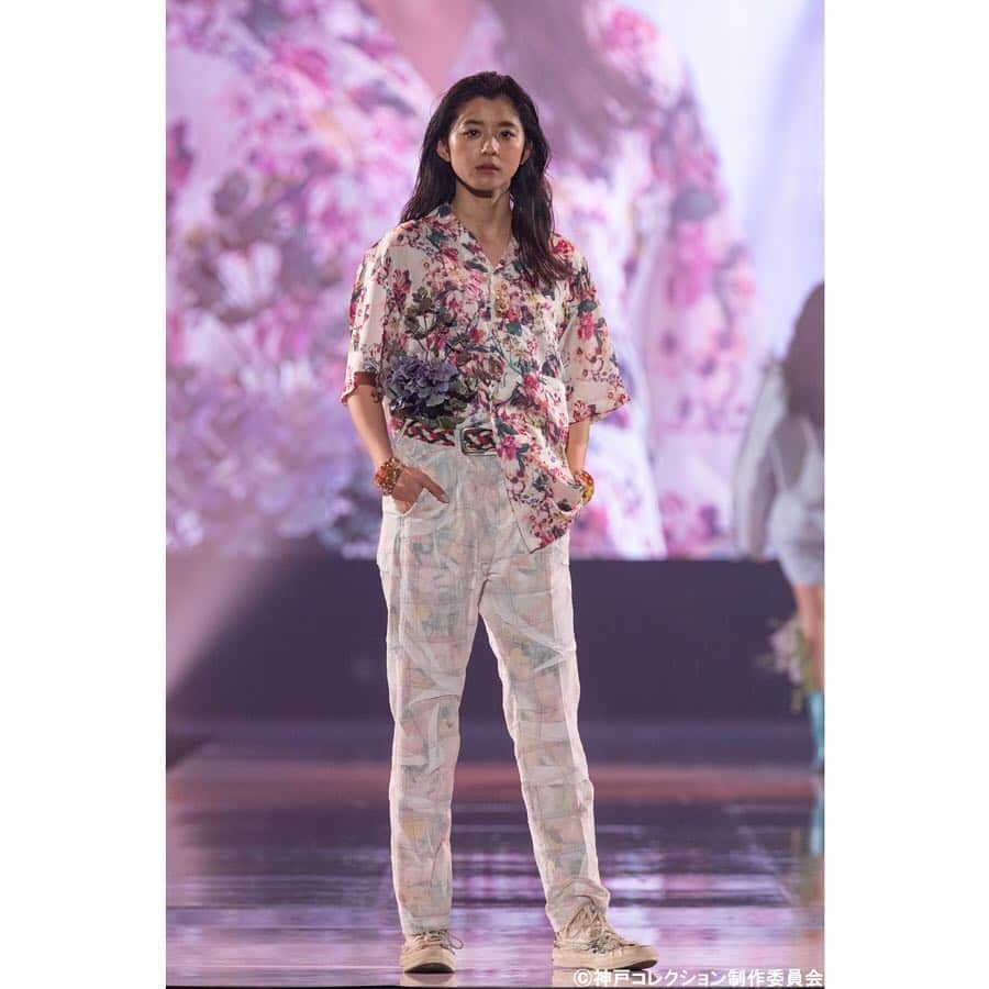 神戸コレクションさんのインスタグラム写真 - (神戸コレクションInstagram)「. . . 神戸コレクション 2019 SPRING/SUMMER -ガールズフェスティバル- OFFICIAL PHOTO . ▽BRAND▽ meagratia (@meagratia) . ▽MODEL▽ #香川沙耶 #朝比奈彩 #藤井サチ #立花恵理 #Niki #松井愛莉 . #kobecollection #神戸コレクション #kobecollection_official #神戸コレクション公式 #神コレ #2019ss #神戸コレクション2019ss #ガールズフェスティバル #fashionshow #fashion #model #brand #styling #meagratia」3月29日 17時00分 - kobe_collection
