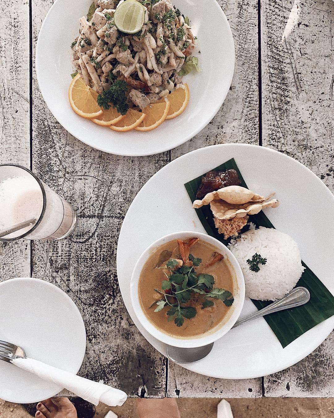 Manamiのインスタグラム：「😋❤️🥘🦐🥗🦀 噂では聞いてたけど、 Sri Lanka何食べても美味しかった〜🤤💗 特にカレーとシーフードが最高🤪 そんで安い🤪✨」