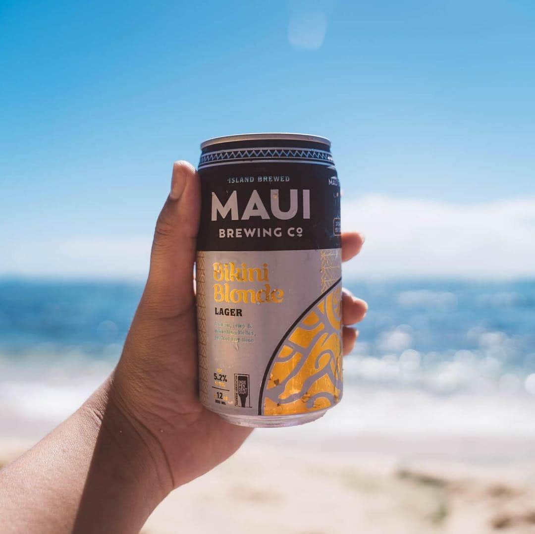 ハワイアン航空さんのインスタグラム写真 - (ハワイアン航空Instagram)「ハッピー#プレミアムフライデー 🤙 あなたは@mauibrewingco 派？@KonaBrewingCo 派？ 今月もお疲れ様でした、乾杯🍻！」3月29日 17時02分 - hawaiianairlinesjp