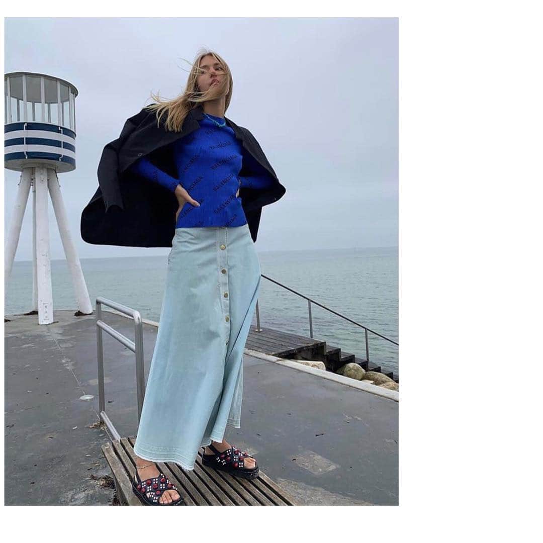 のインスタグラム：「💙 Anna @annasarlvit wearing our cotton delight skirt #LOVE 💙 #bythesea #dorotheeschumacher #ss19 #maxiskirt #BreatheHavana #fridays #acolorfulmind」