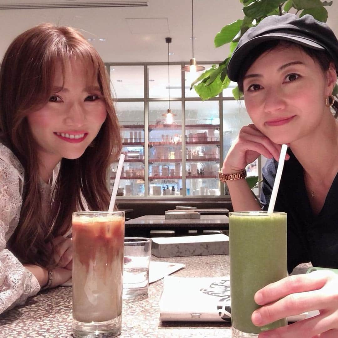 大湯みほさんのインスタグラム写真 - (大湯みほInstagram)「……… organic・healthy・beauty✨ に興味がある女子はみんな大好き💕な✨〜 cosme kitchen 〜✨🍽表参道 restaurant✨ ・ ✨「Cosme Kitchen Adaptation」✨にて、とても楽しい打ち合わせをさせて頂きました(^^)もう、打ち合わせの最中から✨ずっとワクワクするようなお話をさせて頂きましたので💕きっと、楽しいイベントになること間違いなし！✨ ・ 担当の谷口さんは、『食』✨『健康』✨『美容』✨の知識がとっても沢山ある方なので、とてもお勉強になり私も女子力💕アップさせないと！✨と思いました🥬🥕🌽🥒 ・ また、色々と告知してゆけると思いますのでお楽しみにしていてくださいね！！ ・ #organic #healthy #beauty #natural #food #delicious #eat #cosmekitchen #cosmekitchenadaptation #cleaneating #japan #traditional #japanesepickles #nukazuke #ぬか漬け #ぬか漬けマイスター #コスメキッチン #大湯みほ」3月29日 17時04分 - nukazukemiho0320