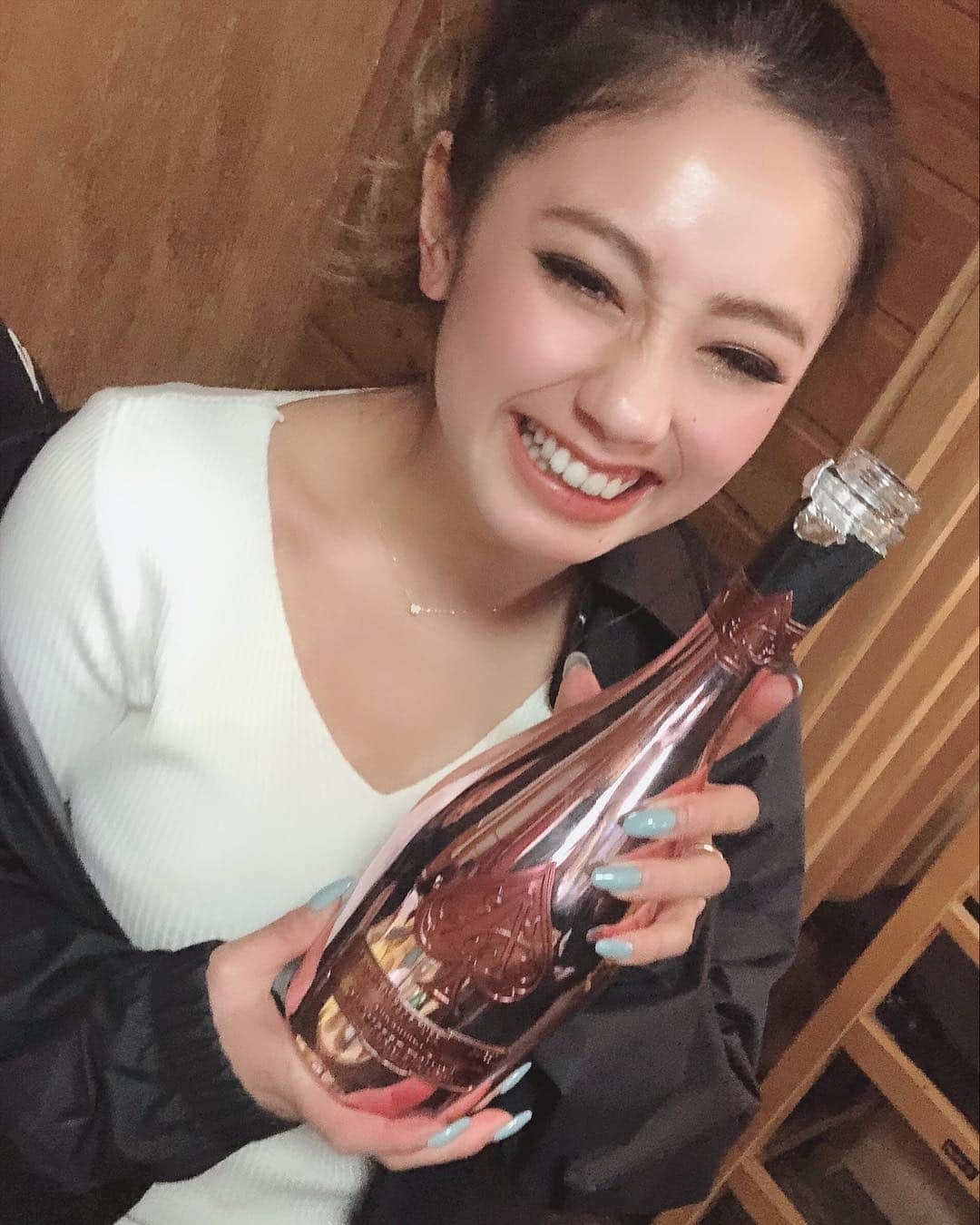 椿彩加のインスタグラム