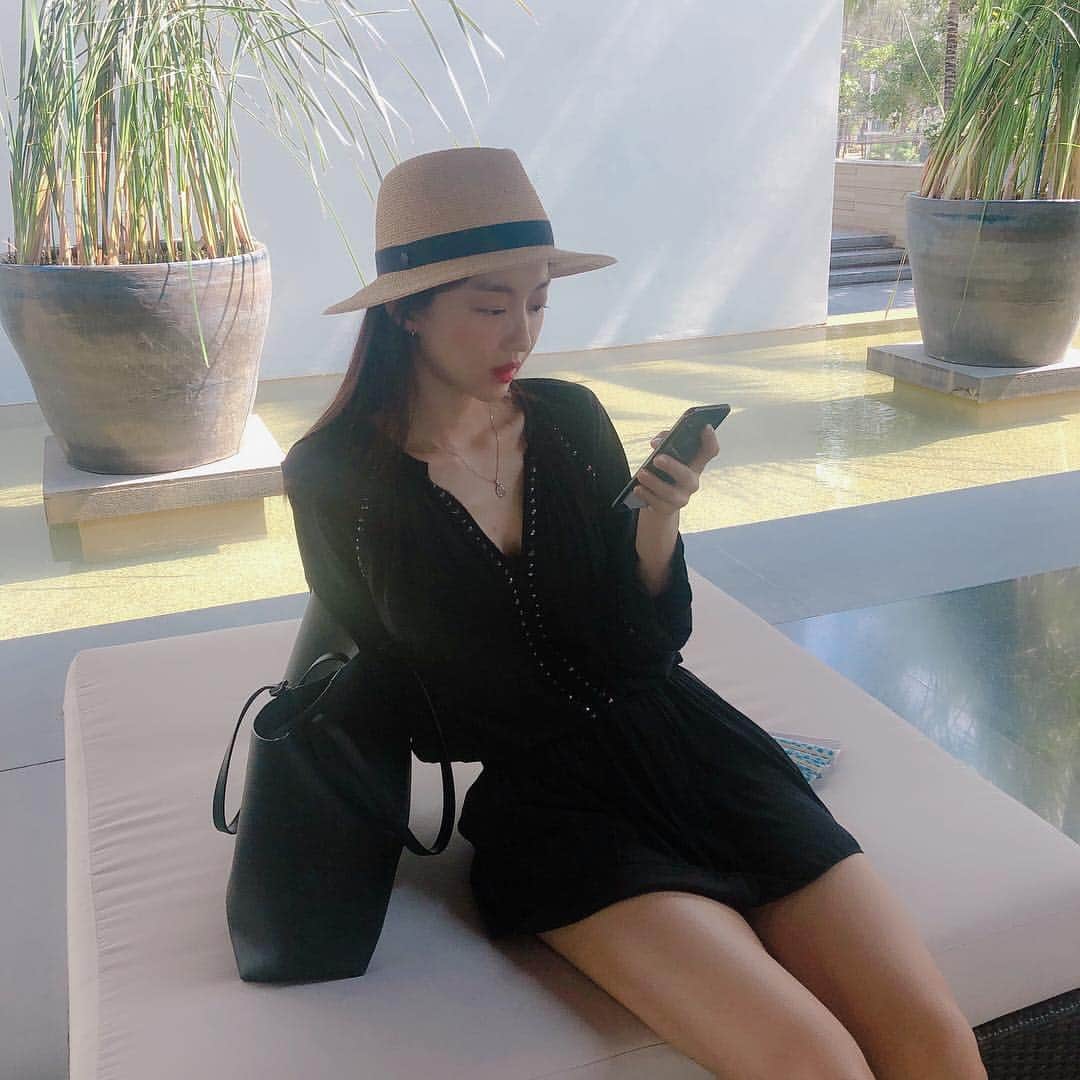 チャン・ヒジンのインスタグラム：「#놀아볼까🌴 #푸켓 #야시장」