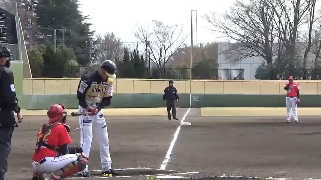 西岡剛のインスタグラム：「NPB開幕⚾️ BCL  4月７日 ホーム開幕戦 小山運動公園13時プレイボール💪 #栃木ゴールデンブレーブス #西岡剛」