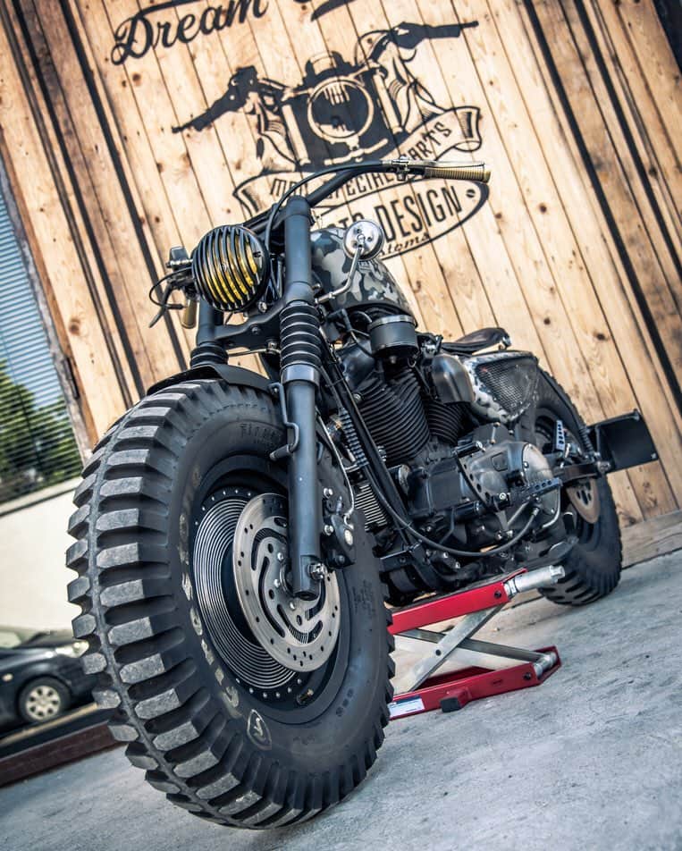 epidemic_motorsさんのインスタグラム写真 - (epidemic_motorsInstagram)「The TANKSTER based on Harley Davidson Sportster 883 seems to have escaped from the film "Apocalypse Now", wears like every marine in war setting a strictly tailored camouflage uniform directly here by MDC @motodesigncustoms  #caferacer #caferacerstyle #caferacerporn #caferacergram #caferacersofinstagram #harleydavidson #harleydavidsondaily #harleydavidsonitalia #harleydavidsonmotorcycles #motocustom  #bikerlife #triumph #triumphbonneville #triumphscrambler #triumphmotorcycles #motoguzzi #motoguzziv7 #scrambler #liveyourlegend #bagger  #harleysofinstagram #sonsofanarchy #sonsofanarchyitaly #bobber #bobberstyle #chopper #chopperstyle #epidemicmotors #epidemic_motors」3月29日 17時46分 - epidemic_motors