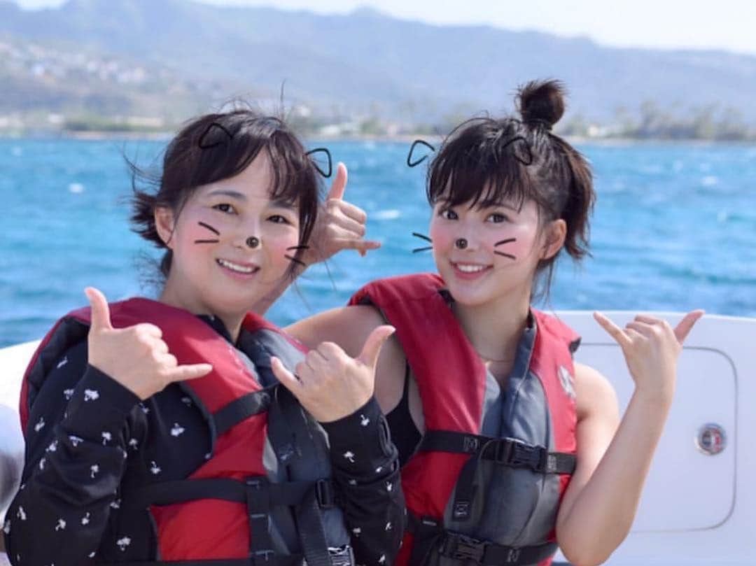 美女美容事情さんのインスタグラム写真 - (美女美容事情Instagram)「《パラセーリング体験🚤🕊》⠀ *⠀ リポストを使って、素敵な写真📷✨を投稿されてる方を紹介させて頂く⠀⠀⠀⠀ 【💄美女美容事情💅】のコーナーです✨⠀ *⠀⠀⠀⠀⠀⠀⠀ いいねやコメント、フォローして応援してね❤︎🥰🎶⁣⠀ *⠀⠀⠀⠀⠀⠀⠀ 今回ご紹介させて頂きますのは❤︎⠀ 伊 藤 奈 月さん< @naachan__ >の素敵なお写真📸⠀ *⠀ 母娘で仲良くパラセーリング体験をされたそうです💕お二人とも楽しそう‼️そして何よりびっくりするほど美人親子🥰⠀ ムービーから伝わってくる臨場感にワクワクします✨⠀ *⠀⠀ 伊 藤 奈 月さんのアカウントには他にも素晴らしい投稿が沢山ありますので是非覗いてみてくださいね💁‍♀️💙⠀ *⠀⠀ 伊 藤 奈 月さん< @naachan__ >⠀ 素敵な投稿ありがとうございました☺️📸✨⠀⠀⠀⠀⠀⠀⠀⠀ △▼△▼△▼△▼△▼△▼△▼△▼△▼⠀⠀⠀⠀⠀⠀⠀⠀⠀⠀⠀⠀⠀⠀⠀⠀⠀⠀⠀⠀⠀⠀⠀⠀⠀⠀⠀⠀⠀⠀⠀⠀⠀ ❤🧡💛「美女美容事情」💚💙💜⠀⠀⠀⠀⠀⠀⠀⠀⠀⠀⠀⠀⠀⠀⠀ 👇掲載ご希望の方は👇⠀⠀⠀⠀⠀⠀⠀⠀⠀⠀⠀⠀⠀⠀⠀⠀ @b_b_j.jタグ付けと🖤 # ビジョビ⠀🖤⠀⠀⠀⠀⠀⠀⠀⠀⠀⠀⠀⠀⠀⠀⠀ をタグ付けお願いします✨⠀⠀⠀⠀⠀⠀⠀⠀⠀⠀⠀⠀⠀⠀⠀⠀ ――――――――――――――――⠀⠀⠀⠀⠀⠀⠀⠀⠀⠀⠀⠀⠀⠀⠀⠀⠀⠀⠀⠀⠀⠀⠀ ～姉妹アカウントのご紹介～⠀⠀⠀⠀⠀⠀⠀⠀⠀⠀⠀⠀⠀⠀⠀⠀⠀⠀⠀⠀⠀⠀⠀⠀⠀⠀⠀ ◇美容情報を紹介している«美女美容事情～Beauty～»⠀⠀⠀⠀⠀⠀⠀⠀⠀⠀⠀⠀⠀⠀⠀⠀⠀⠀⠀⠀⠀⠀⠀⠀⠀⠀ ( @b_b_j.j_b )⠀⠀⠀⠀⠀⠀⠀⠀⠀⠀⠀⠀⠀⠀⠀⠀⠀⠀⠀⠀⠀⠀⠀⠀⠀⠀⠀ ◇美しい旅スポット紹介をしている«美 spot»⠀⠀⠀⠀⠀⠀⠀⠀⠀⠀⠀⠀⠀⠀⠀⠀⠀⠀⠀⠀⠀⠀⠀⠀⠀ ( @b__spo )⠀⠀ ⠀ ◇ビジョビがお届けするセレクトショップ«bi select»⠀ ( @bi_select )⠀ ⠀⠀⠀⠀⠀⠀⠀⠀⠀⠀⠀⠀⠀⠀⠀⠀⠀⠀⠀⠀⠀ よかったらこちらも覗いてみてね✨⠀ ――――――――――――――――⠀⠀⠀ @b_b_j.j⠀⠀ #ハワイ #旅行 #海外旅行 #naturalbeauty⠀⠀ #スタイル抜群  #ハワイ旅行 ⠀⠀ #女子力アップ #ハワイ好き ⠀⠀ #ワイキキ #ワイキキビーチ ⠀⠀ #hawaiistagram #ビーチ ⠀⠀ #旅行好き #女子旅行⠀⠀ #カメラ女子  #カメラ女子部 ⠀⠀⠀ #ビーチコーデ #バカンス ⠀⠀⠀ #トリップ #パラセーリング ⠀⠀ #水着 #ビキニ⠀⠀ #トレンド #マリンスポーツ ⠀ #美意識 #aloha ⠀⠀ #美肌 #美尻⠀⠀⠀⠀⠀⠀⠀⠀⠀⠀⠀ #trip #bikini」3月29日 17時54分 - b_b_j.j