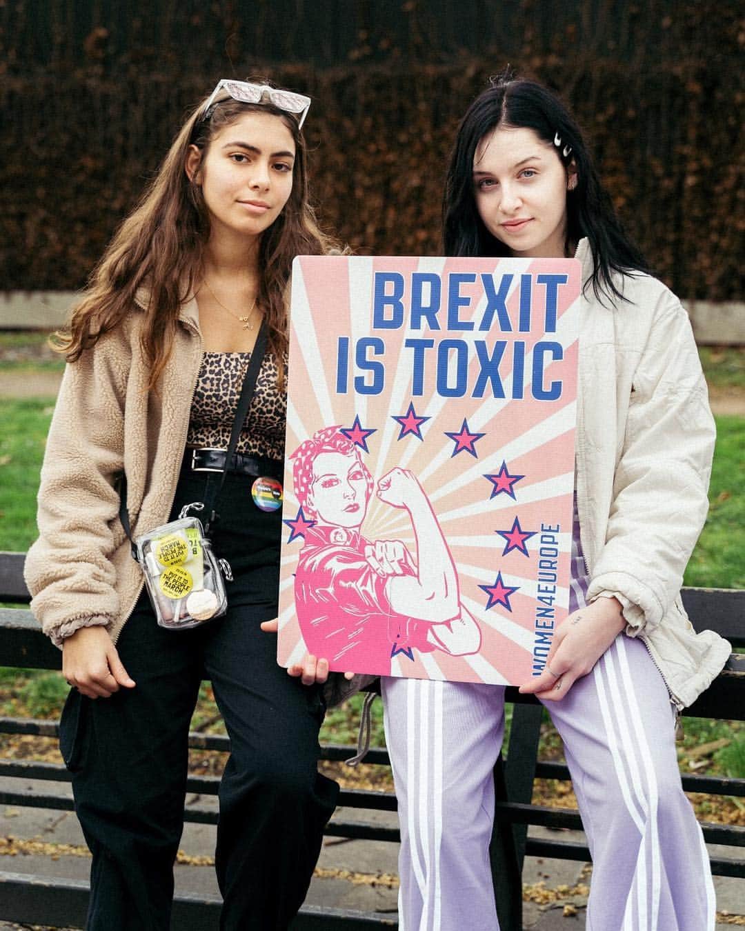 Dazed Magazineさんのインスタグラム写真 - (Dazed MagazineInstagram)「Happy (would-be) #BrexitDay! 🇪🇺💛 Today (March 29) would have been the official day we left the EU after two years of chaotic negotiations — but if you’ve been keeping up (congrats, that’s an achievement in itself) that doesn’t look like it’s happening yet, at least for now. ⠀ ⠀ In Theresa May’s shambolic leadership and inability to gain support for her Brexit deal, plus the fact that over 1 million people marched for a #PeoplesVote at the weekend, and a petition to revoke #Article50 has nearly 6 million signatures — it’s clear that the issue needs to be handed back to the people. ⠀ ⠀ Our future should be decided democratically, with facts rather than the reckless lies, racist rhetoric and vested interest of politicians playing power games with the country that the 2016 referendum was based on. ⠀ ⠀ Swipe ➡️ and tap the link in bio to see more of the people who marched last Saturday 📲⠀ ⠀ 📷 @caryshuws」3月29日 17時58分 - dazed