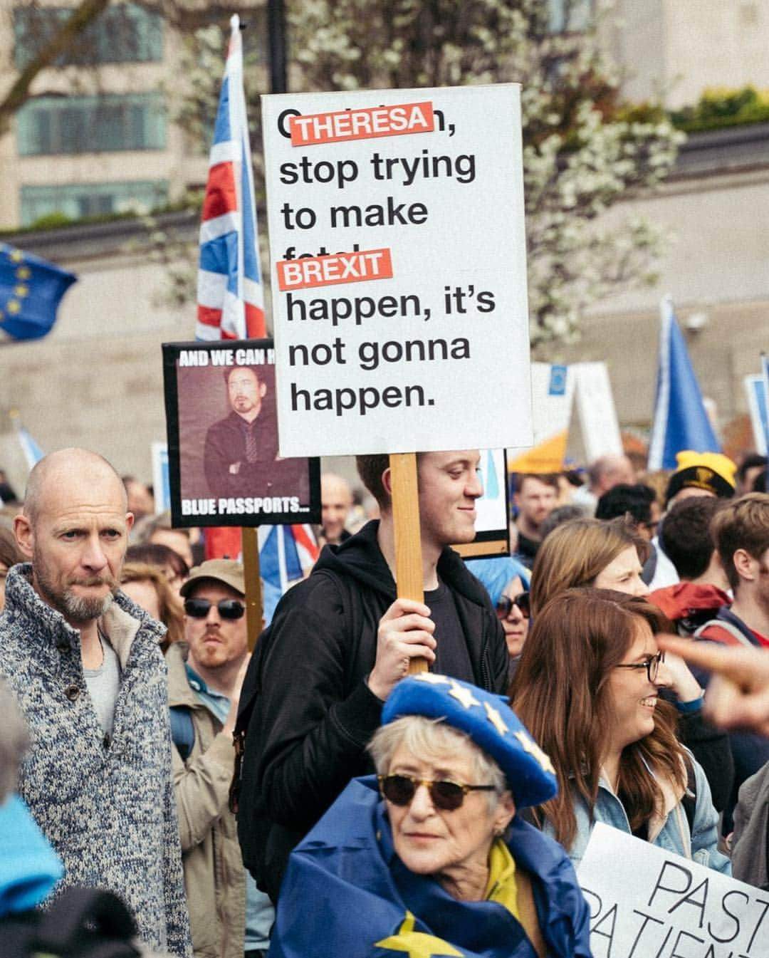 Dazed Magazineさんのインスタグラム写真 - (Dazed MagazineInstagram)「Happy (would-be) #BrexitDay! 🇪🇺💛 Today (March 29) would have been the official day we left the EU after two years of chaotic negotiations — but if you’ve been keeping up (congrats, that’s an achievement in itself) that doesn’t look like it’s happening yet, at least for now. ⠀ ⠀ In Theresa May’s shambolic leadership and inability to gain support for her Brexit deal, plus the fact that over 1 million people marched for a #PeoplesVote at the weekend, and a petition to revoke #Article50 has nearly 6 million signatures — it’s clear that the issue needs to be handed back to the people. ⠀ ⠀ Our future should be decided democratically, with facts rather than the reckless lies, racist rhetoric and vested interest of politicians playing power games with the country that the 2016 referendum was based on. ⠀ ⠀ Swipe ➡️ and tap the link in bio to see more of the people who marched last Saturday 📲⠀ ⠀ 📷 @caryshuws」3月29日 17時58分 - dazed