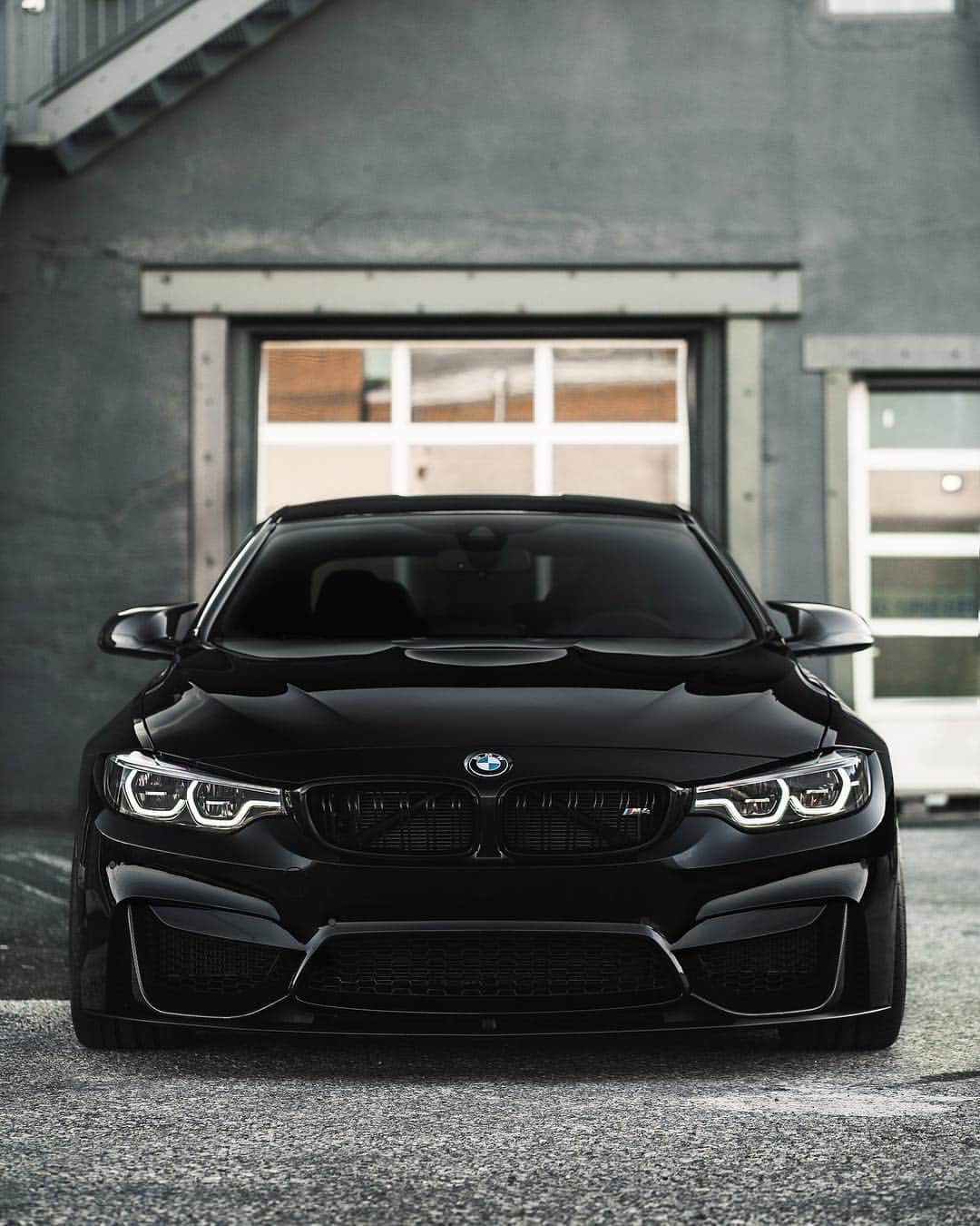 BMWのインスタグラム：「Instant adrenaline rush just by looking at it. The BMW M4 Coupé. #BMWrepost @shadow_m4 #BMW #M4 #BMWM __ BMW M4 Coupé: Fuel consumption in l/100 km (combined): 10.0 - 9.9. CO2 emissions in g/km (combined): 227 - 225. The values of fuel consumptions, CO2 emissions and energy consumptions shown were determined according to the European Regulation (EC) 715/2007 in the version applicable at the time of type approval. The figures refer to a vehicle with basic configuration in Germany and the range shown considers optional equipment and the different size of wheels and tires available on the selected model. The values of the vehicles are already based on the new WLTP regulation and are translated back into NEDC-equivalent values in order to ensure the comparison between the vehicles. [With respect to these vehicles, for vehicle related taxes or other duties based (at least inter alia) on CO2-emissions the CO2 values may differ to the values stated here.] The values of the vehicles are preliminary. The CO2 efficiency specifications are determined according to Directive 1999/94/EC and the European Regulation in its current version applicable. The values shown are based on the fuel consumption, CO2 values and energy consumptions according to the NEDC cycle for the classification. For further information about the official fuel consumption and the specific CO2 emission of new passenger cars can be taken out of the „handbook of fuel consumption, the CO2 emission and power consumption of new passenger cars“, which is available at all selling points and at https://www.dat.de/angebote/verlagsprodukte/leitfaden-kraftstoffverbrauch.html.」