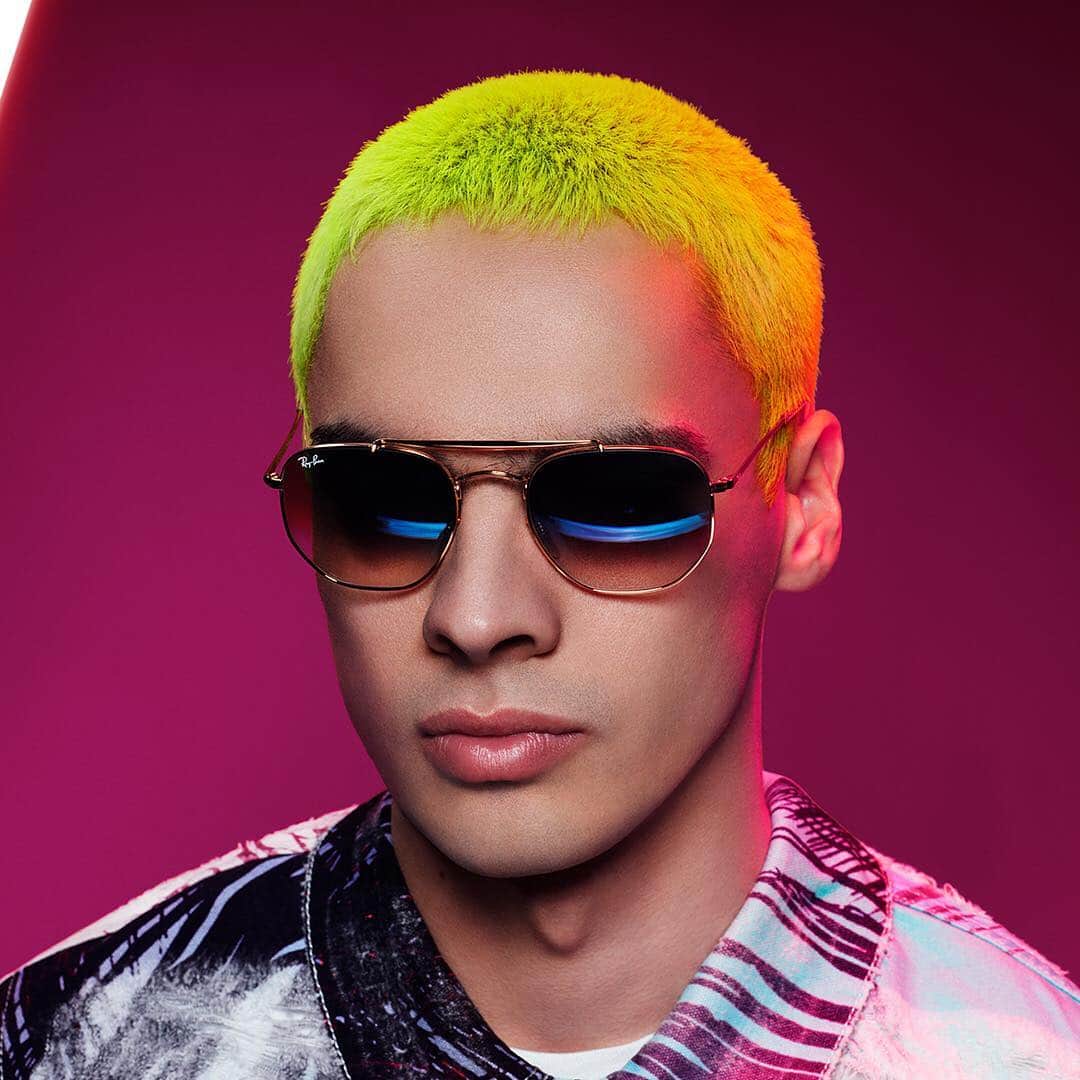 セルフリッジズさんのインスタグラム写真 - (セルフリッジズInstagram)「The world's greatest eyewear brands as directed by PAT McGRATH LABS | @patmcgrathreal . . . Sunglasses by @Rayban, @Fendi and @Prada #PatMcGrath #MakeupByPatMcGrath #PatTakesLondon #SelfridgesLondon #PMGLabLove #RayBan #Fendi #Prada #SelfridgesBeauty」3月29日 18時10分 - theofficialselfridges