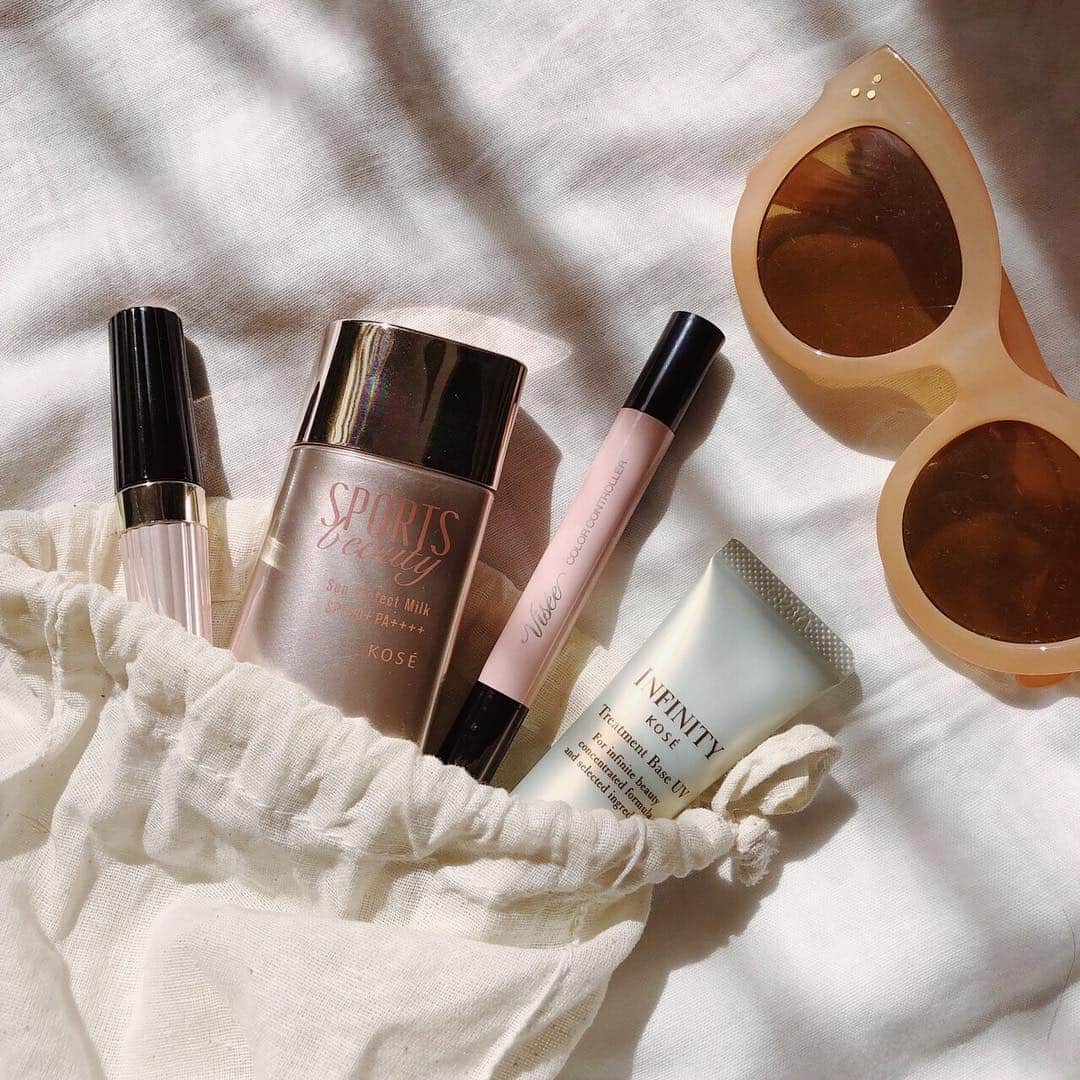 KOSE SportsBeautyのインスタグラム：「. 先日リニューアル発売されたKOSEのSPORTS beautyはもうチェックされましたか？ 美肌を目指すなら、春から日焼け対策は万全に💓  #SPORTSbeauty #スポーツビューティ #スポビ #スポ美 #スポ美クラブ  #KOSE #コーセー #日焼け予防 #日焼け止め #日焼け対策 #紫外線 #紫外線対策 #紫外線予防 #UV #UV対策 #UVミルク  #suncare #美肌 #メタリックピンク #コスメ #cosme #カバンの中身 #バッグの中身 #ポーチの中身 #makeup #お気に入りコスメ #中村アン」