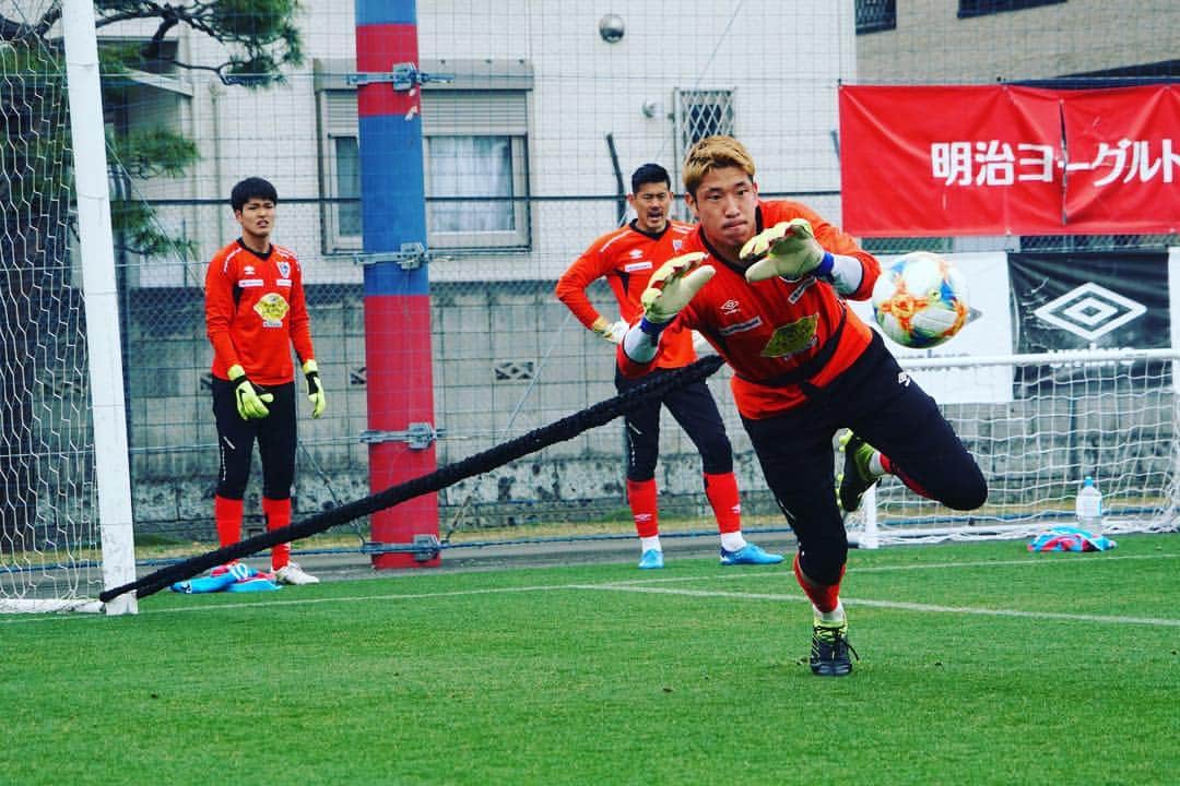 林彰洋のインスタグラム：「Preparation 👍 #いい心構えで #且つ #勇気を持って #fctokyo」