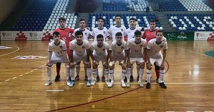 サッカーイタリア代表さんのインスタグラム写真 - (サッカーイタリア代表Instagram)「#Under19 #Futsal🇮🇹 Qualificazioni europee: vince la Slovacchia, #Italia eliminata nel Main Round . A Karlovac, la squadra di Tarantino chiude il primo tempo avanti di due gol, ma nella ripresa subisce il ritorno degli avversari ed è sconfitta 6-3 dopo il ko con l’Inghilterra . . #VivoAzzurro」3月29日 18時48分 - azzurri