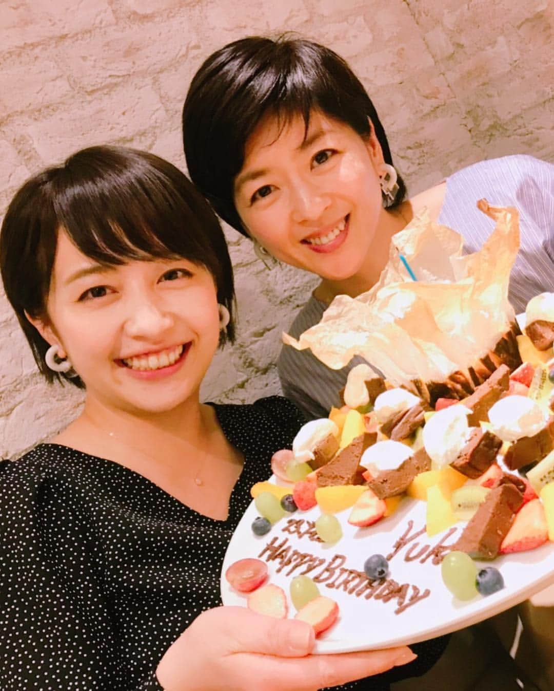 中山忍さんのインスタグラム写真 - (中山忍Instagram)「あいちゃんお誕生日おめでとう いつ会っても笑顔でいてくれる可愛いひと❤️ 。 2月23日生まれ✨ 遅くなったけどお祝いできて良かった😊 #テレビ東京 #相内優香 アナ #モンブッフ #グルテンフリー」3月29日 18時51分 - _shinobu_nakayama_