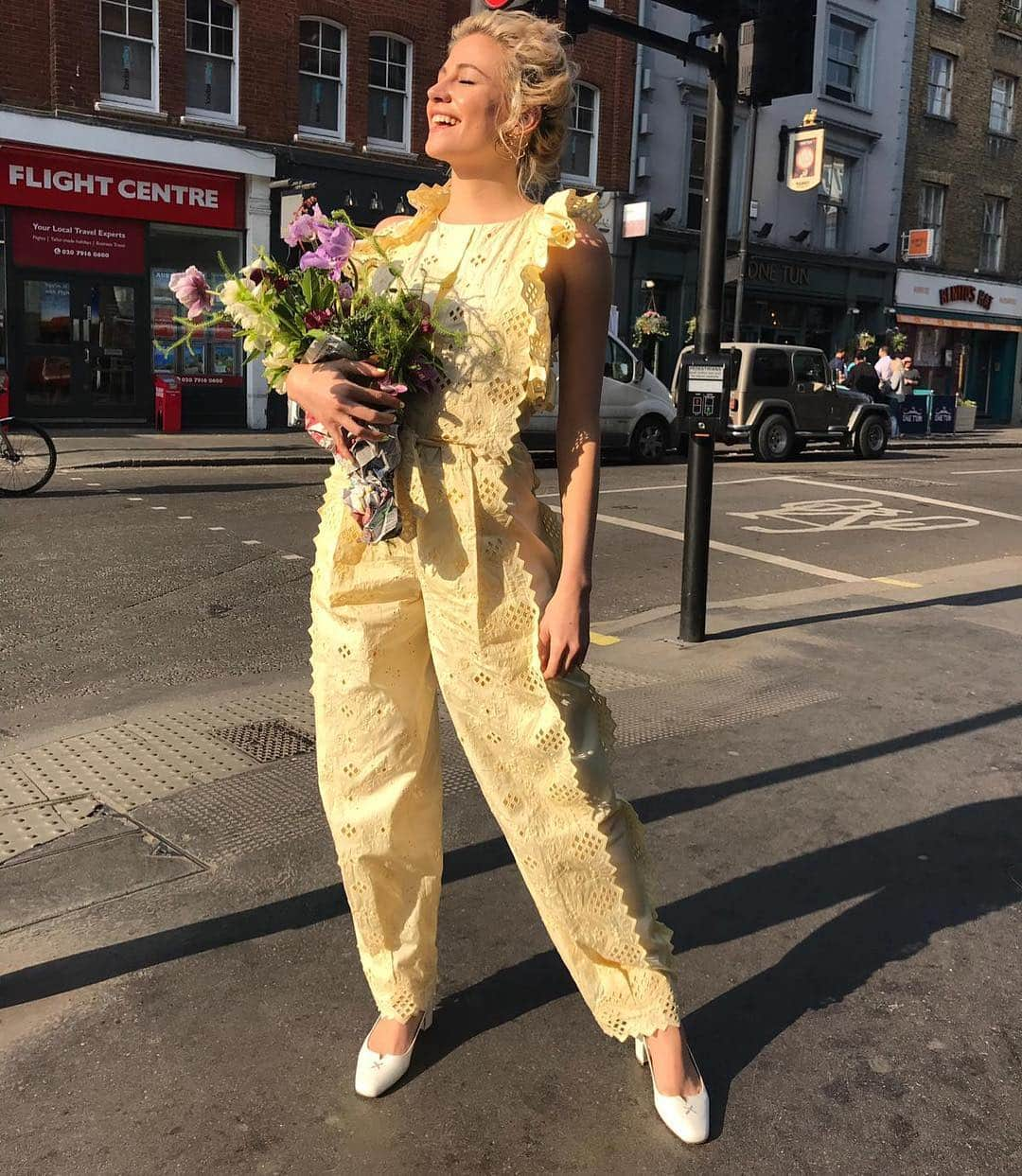 ピクシー・ロットさんのインスタグラム写真 - (ピクシー・ロットInstagram)「feeling springy @albertaferretti 💐」3月29日 19時01分 - pixielott