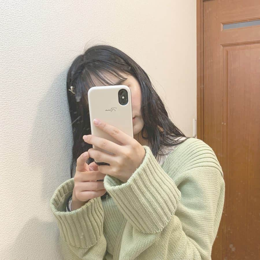 豊田留妃さんのインスタグラム写真 - (豊田留妃Instagram)「iPhone Xにして新しくスマホケースも新調したのだけど、名前入りのこのケースめちゃお気に入り︎☺︎ ・  #iphone #iphoneケース #豊田留妃」3月29日 18時58分 - runstagram_717